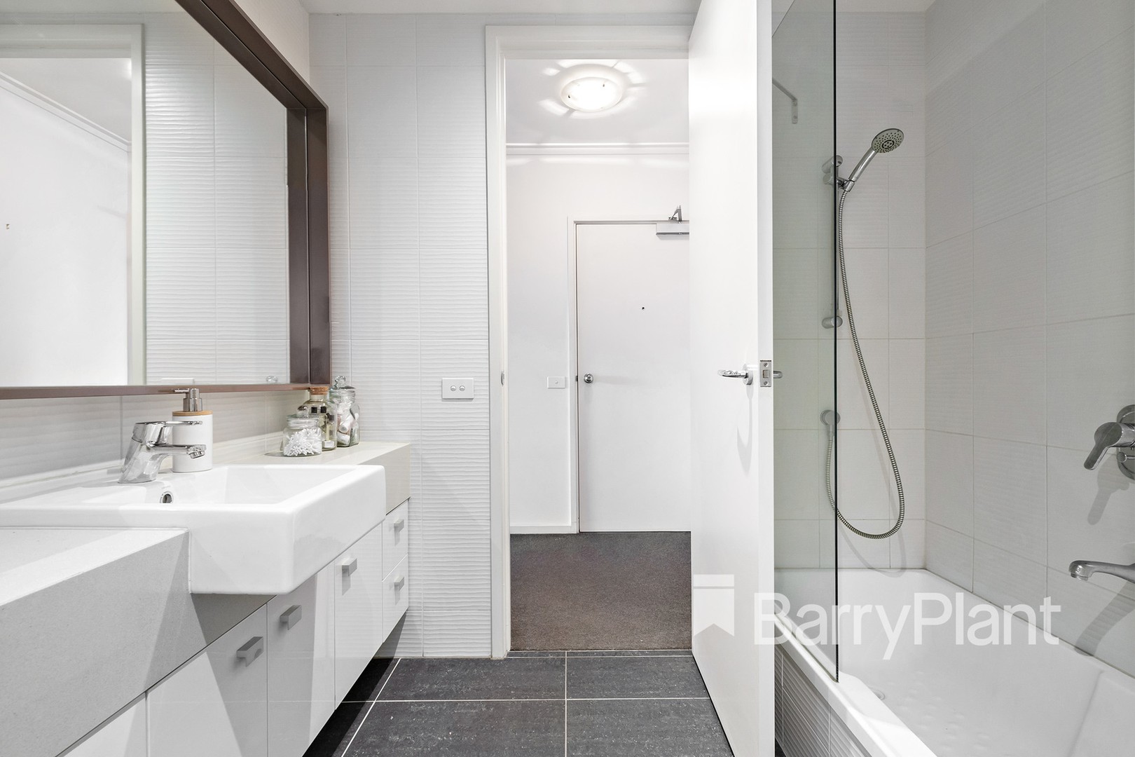710/63 Whiteman StreetSouthbank, VIC 3006, Seven Hills - Thumbnail 4