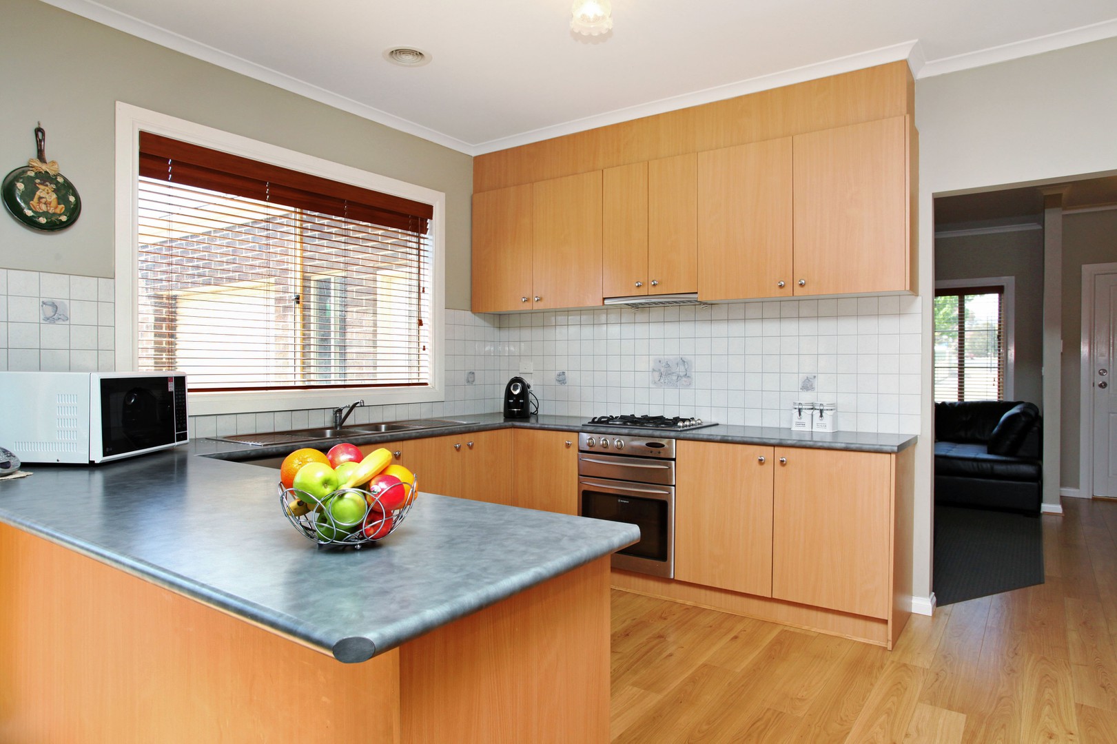 46 Bellview Dr, Sunbury, VIC 3429 - Thumbnail 2 - 12/10/2020