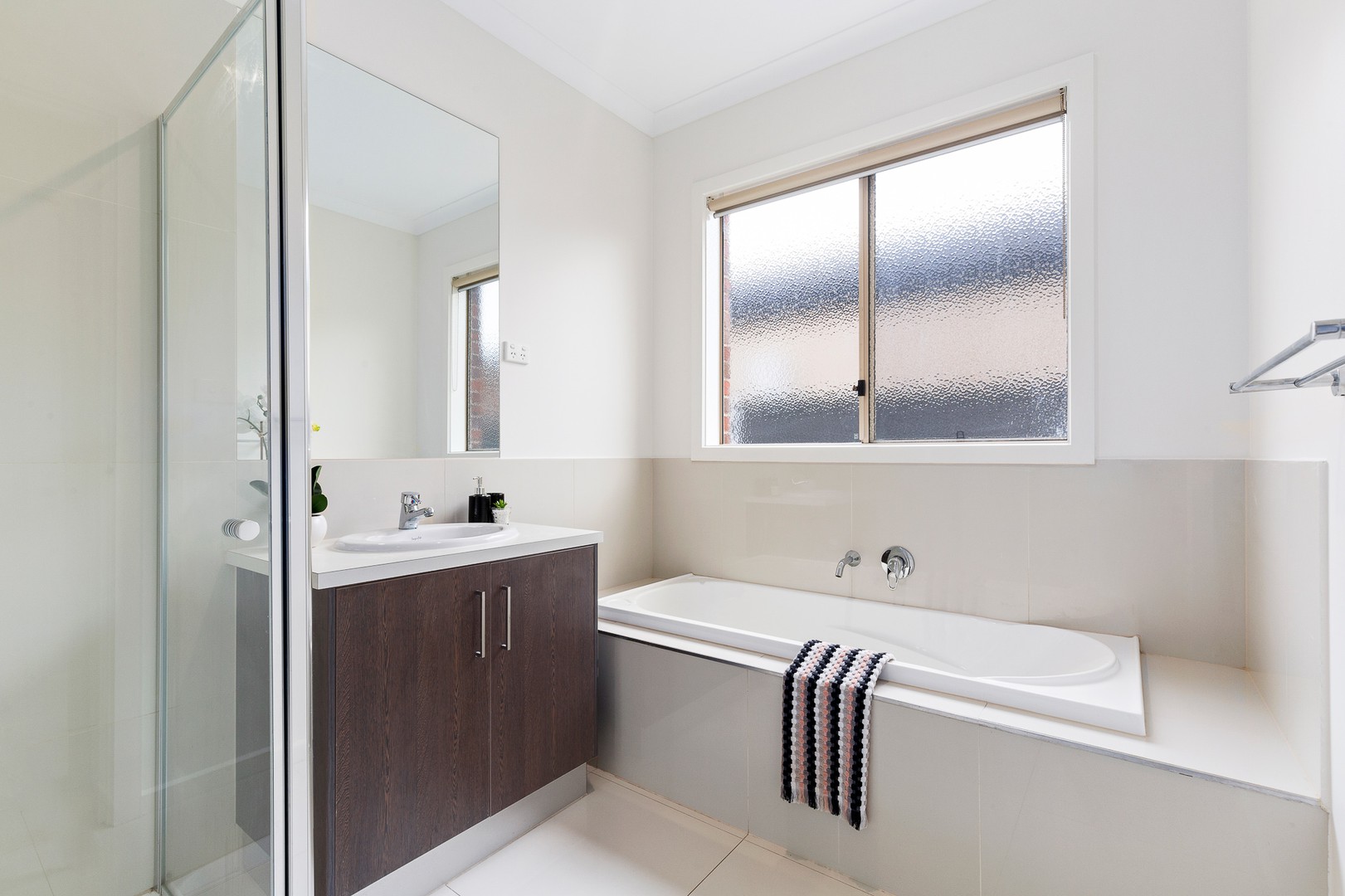 10 Paisley CrescentMernda, VIC 3754, Mernda - Thumbnail 8