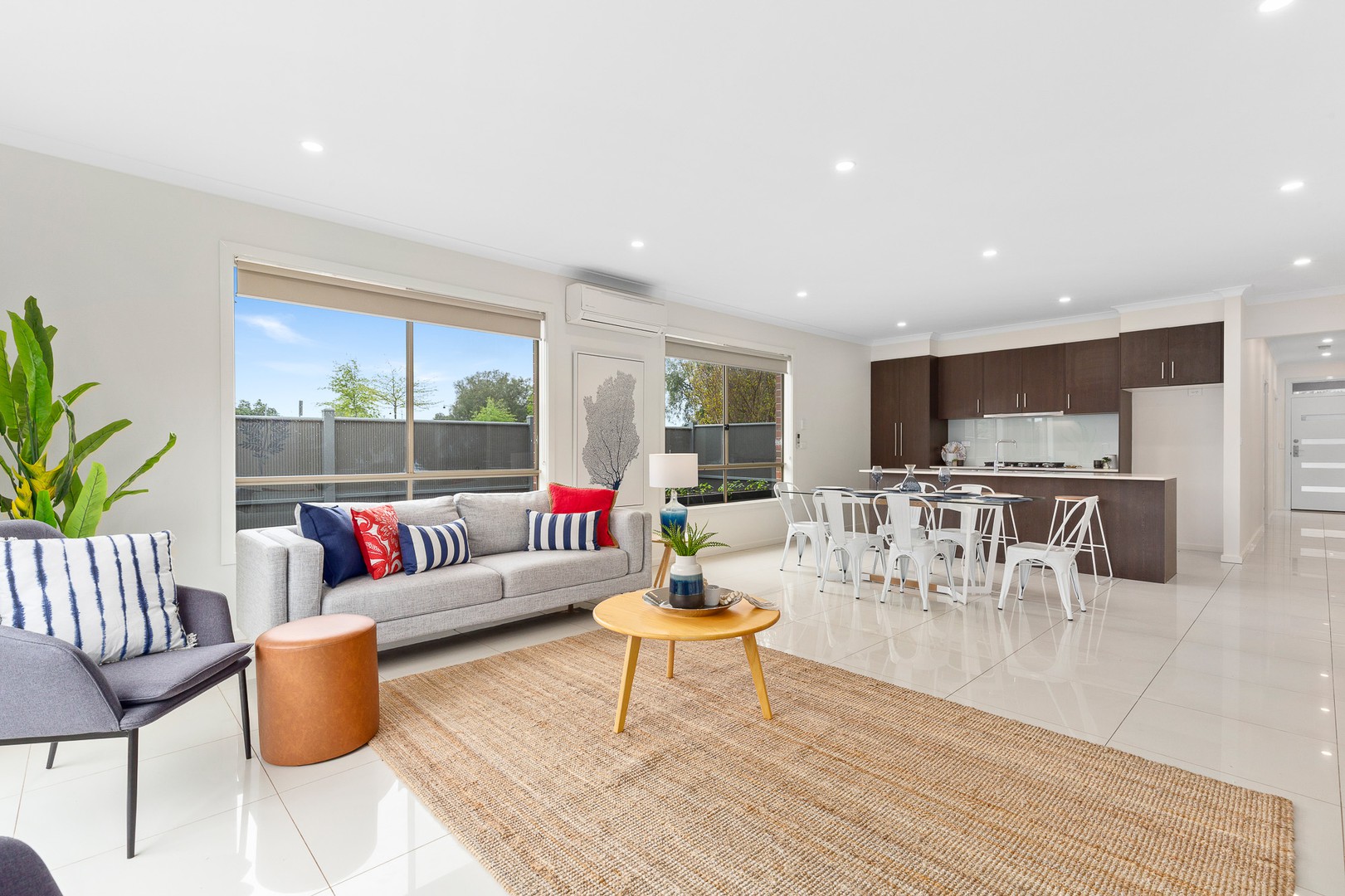 10 Paisley CrescentMernda, VIC 3754, Mernda - Thumbnail 4