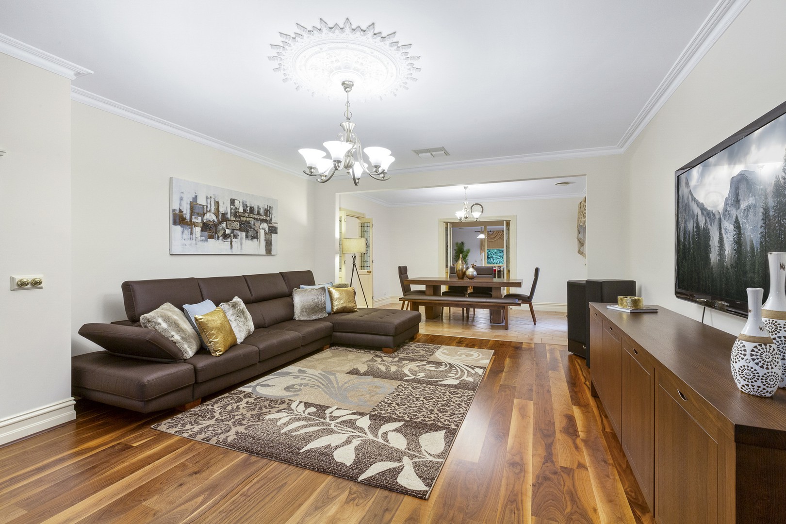 73 Saronvale CrescentHillside, VIC 3037, Hillside - Thumbnail 3