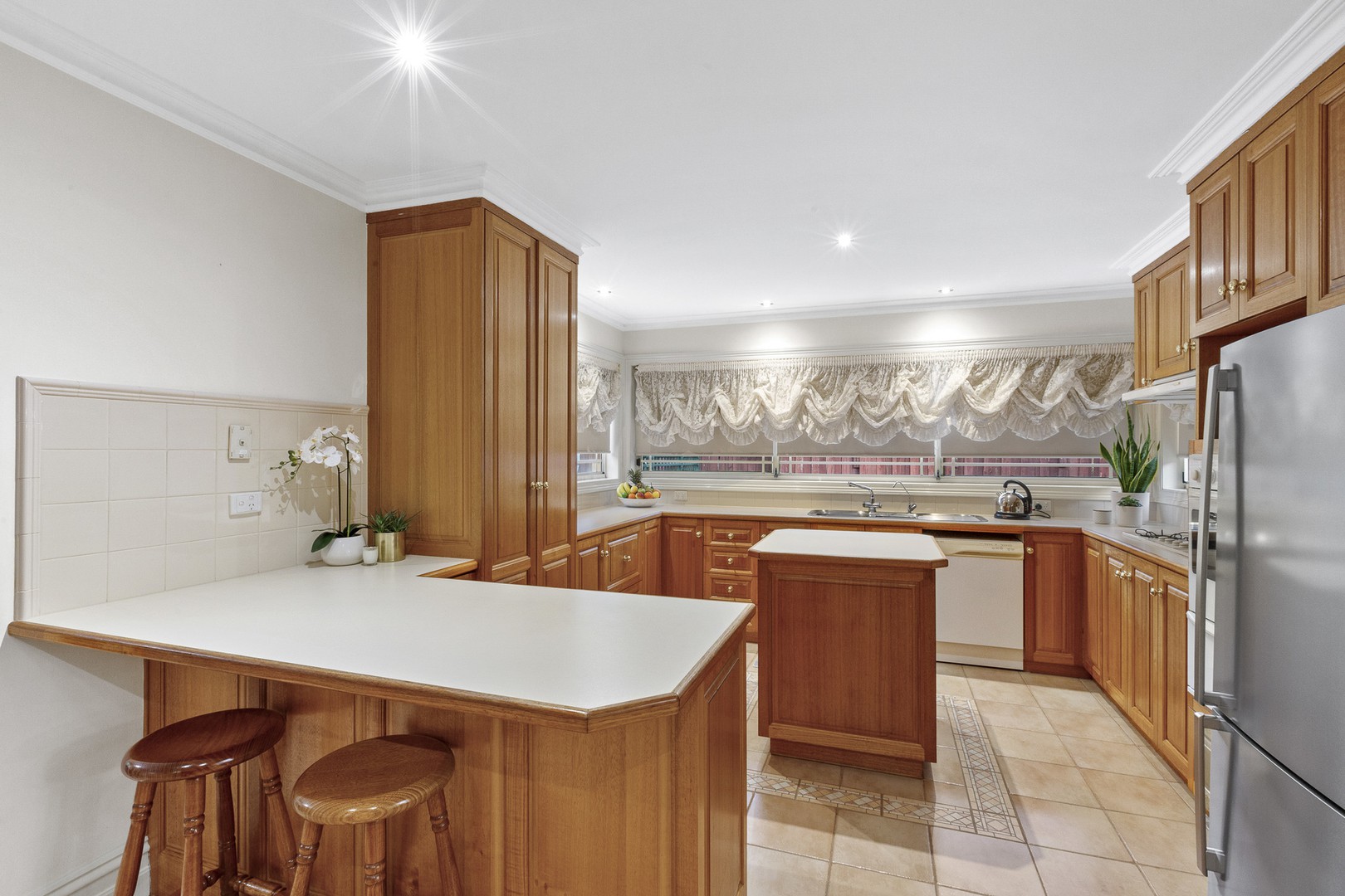 73 Saronvale CrescentHillside, VIC 3037, Hillside - Thumbnail 4