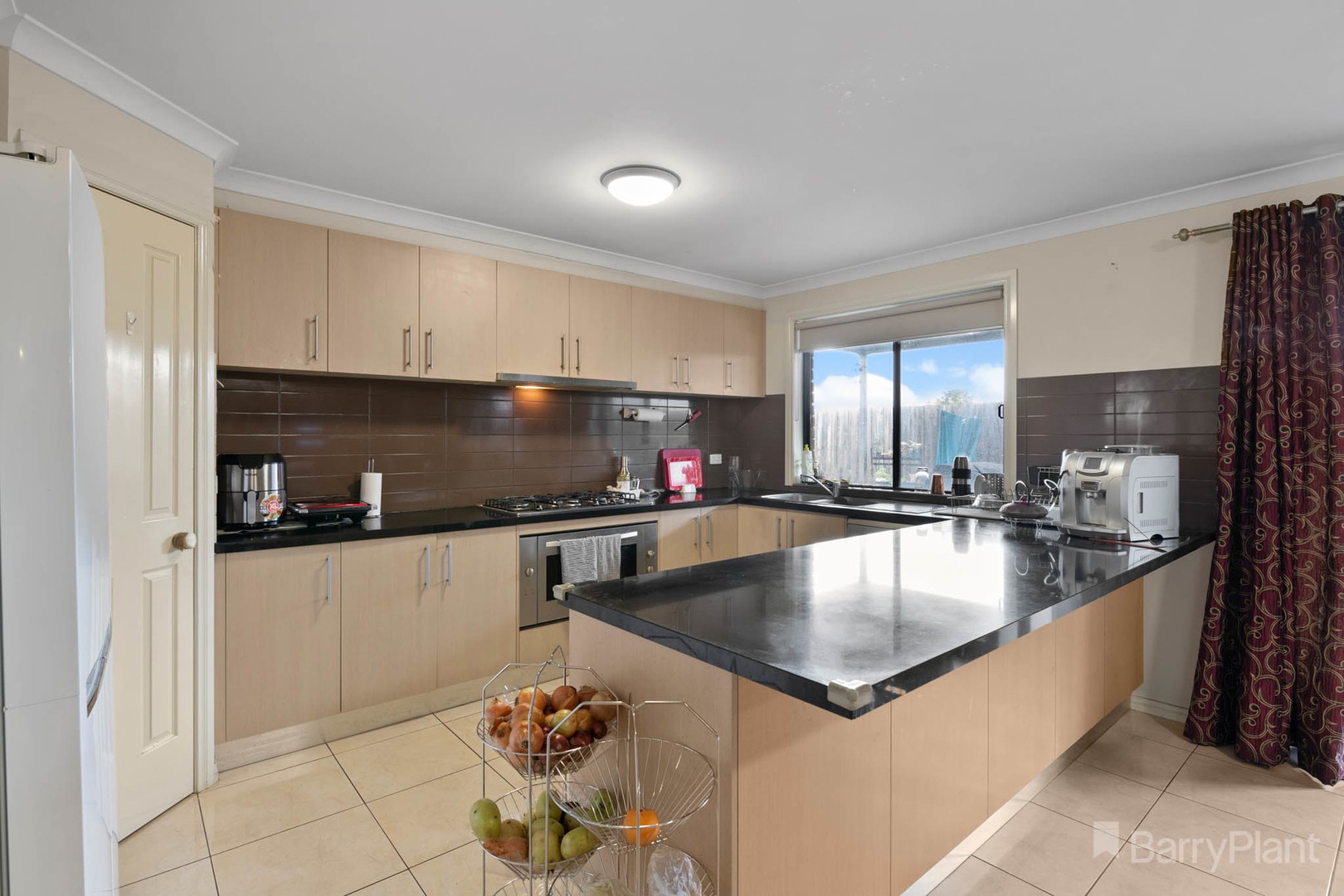 19 Licodia Drive, Pakenham, VIC 3810 - Thumbnail 2 - 13/10/2020