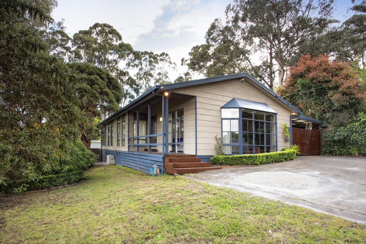 68 Beaconsfield Emerald Road, Emerald, VIC 3782 - Thumbnail 2 - 15/10/2020
