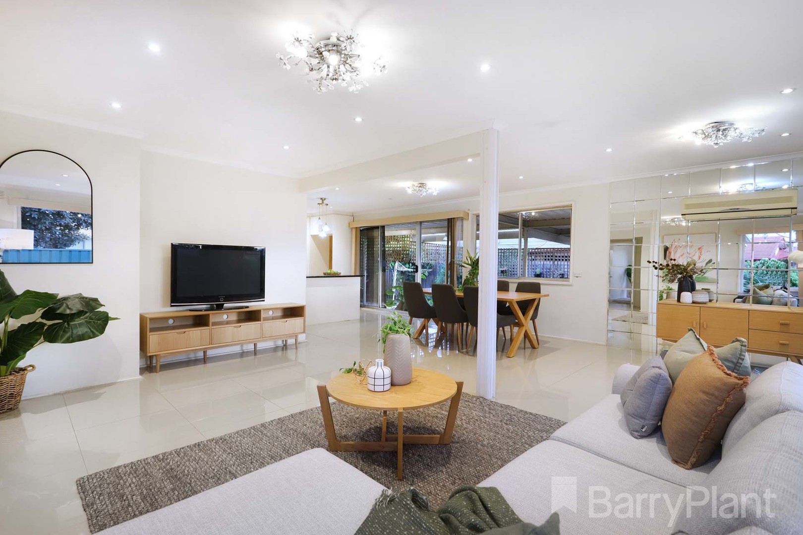 15 Evergreen AvenueAlbanvale, VIC 3021, Albanvale - Thumbnail 2