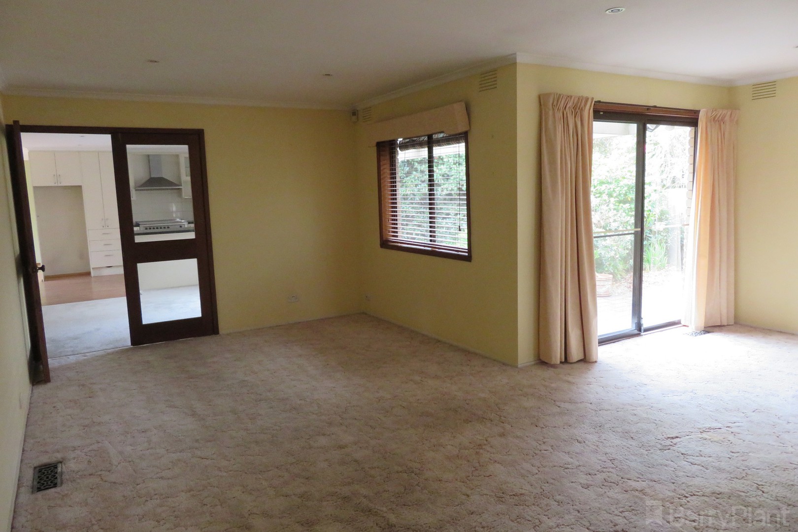 972 High Street Road, Glen Waverley, VIC 3150 - Thumbnail 2 - 19/10/2020