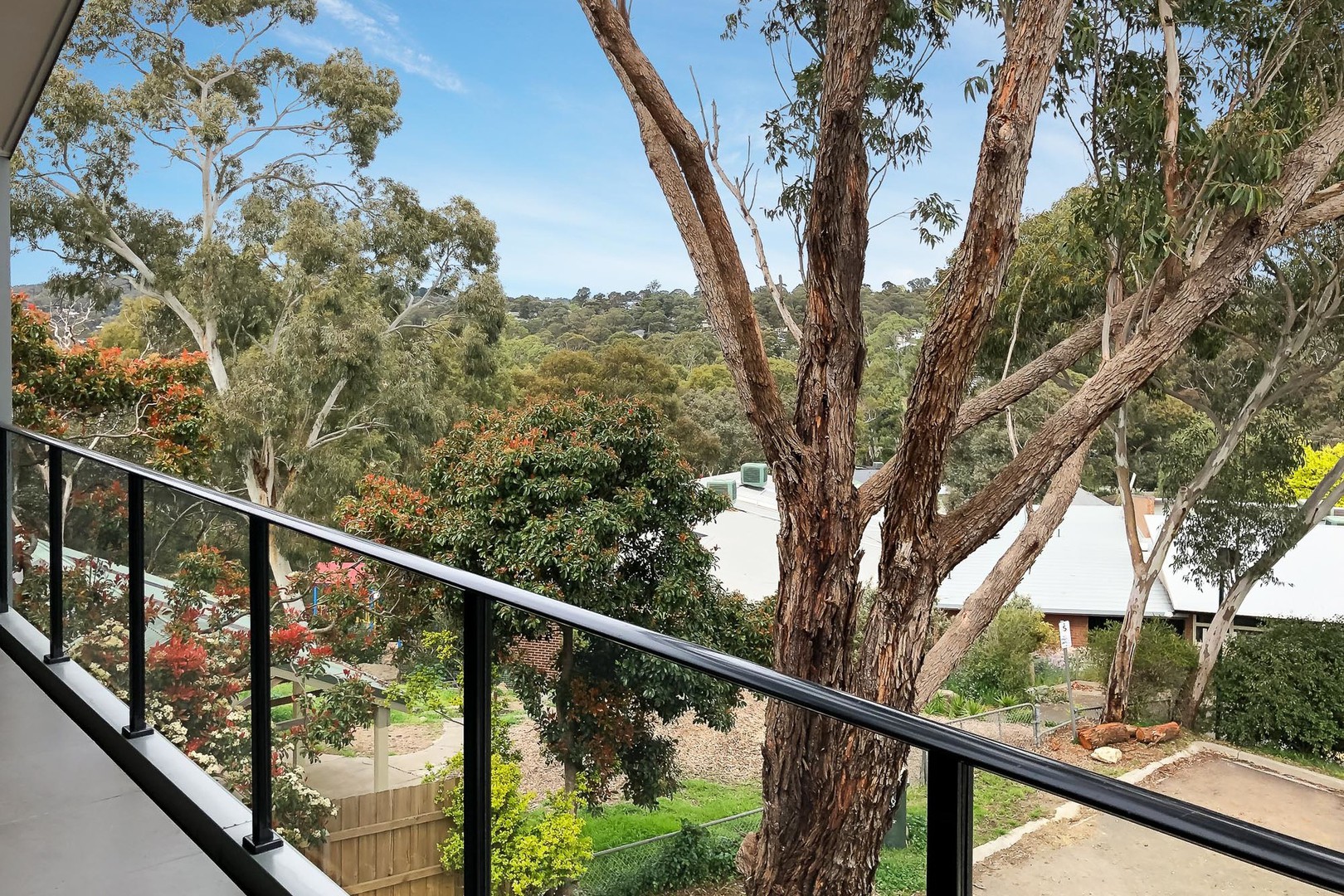 1/18 Clyde StreetDiamond Creek, VIC 3089, Diamond Creek - Thumbnail 2