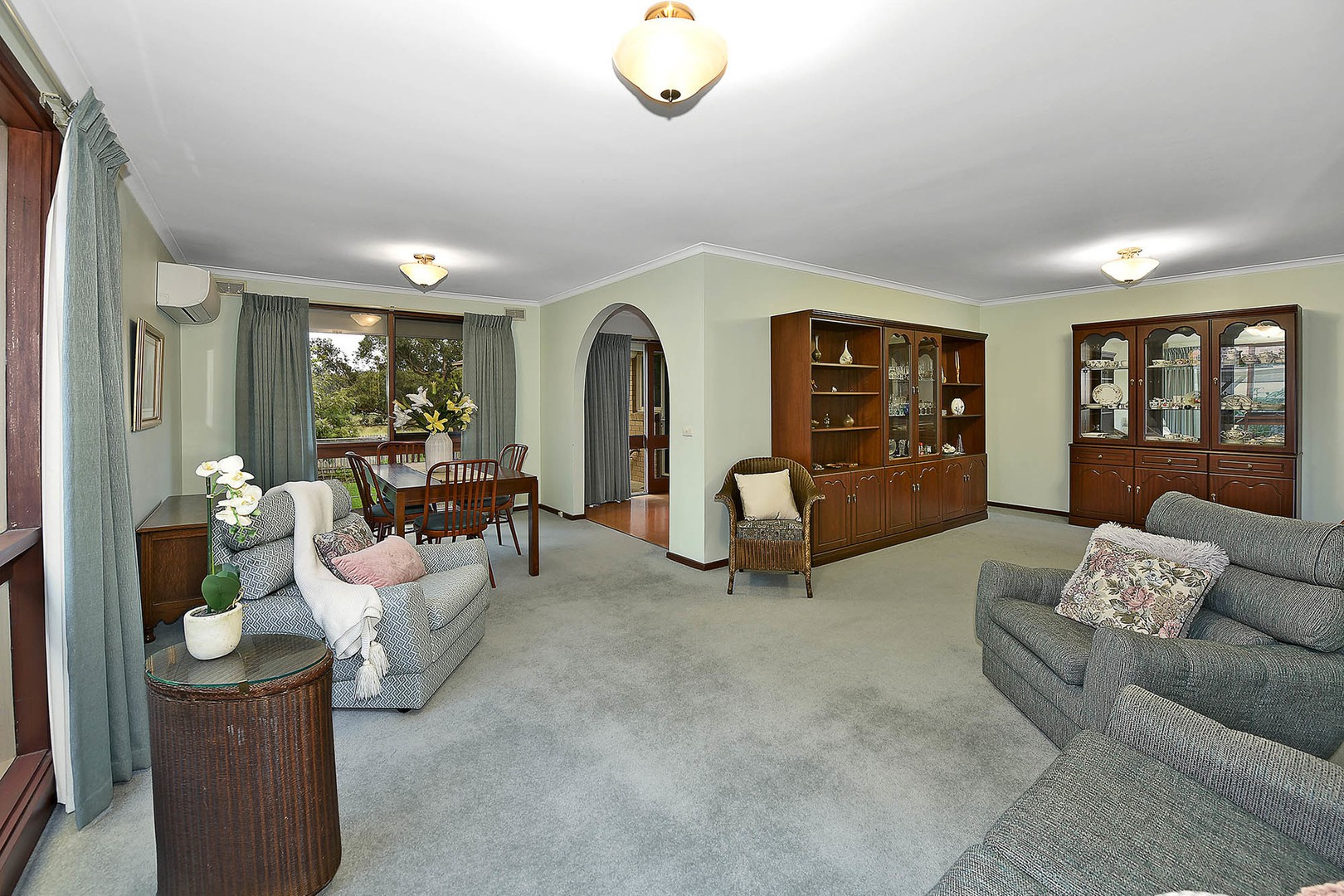24 Knights DriveGlen Waverley, VIC 3150, Glen Waverley - Thumbnail 2