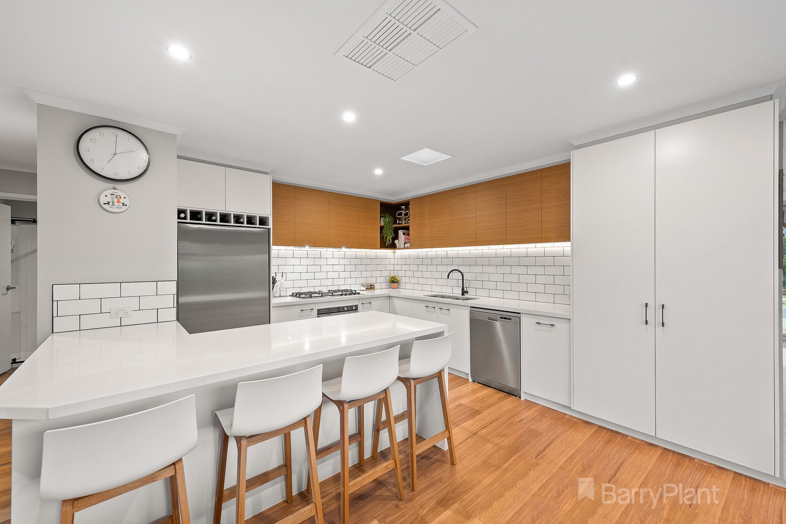 10 Conrad CourtPakenham, VIC 3810, Pakenham - Thumbnail 2