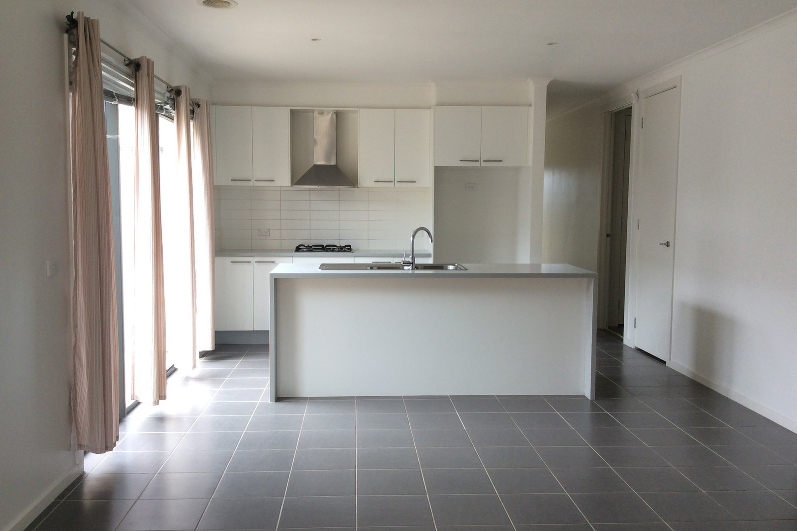 55 Ponsford Drive, Point Cook, VIC 3030 - Thumbnail 1 - 21/10/2020