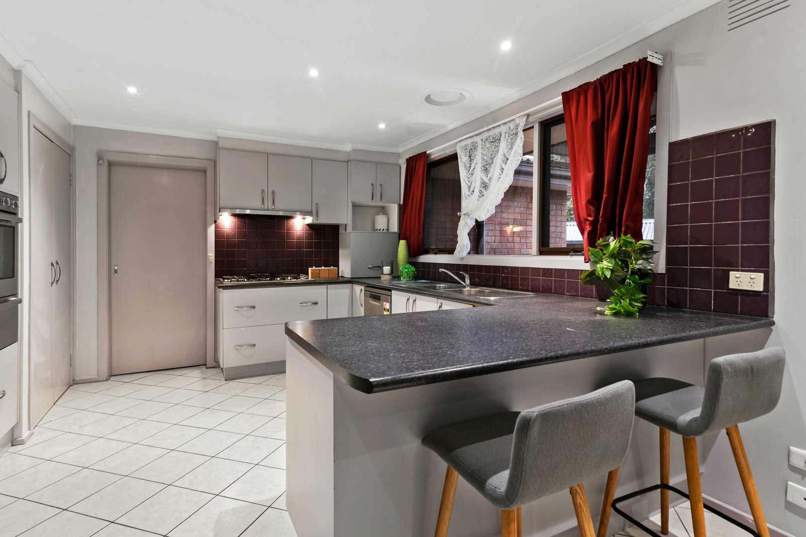 10 Napier CloseWantirna, VIC 3152, Wantirna - Thumbnail 3