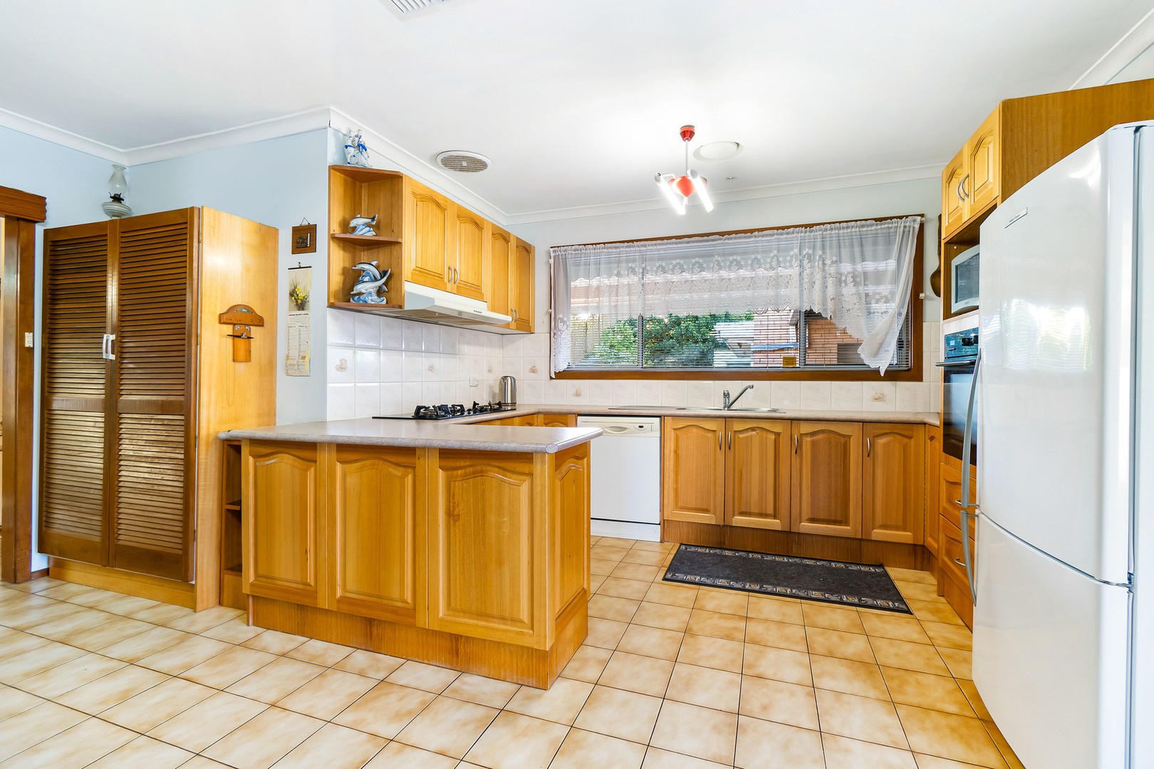 71 Ivanhoe AvenueSt Albans, VIC 3021, St Albans - Thumbnail 3