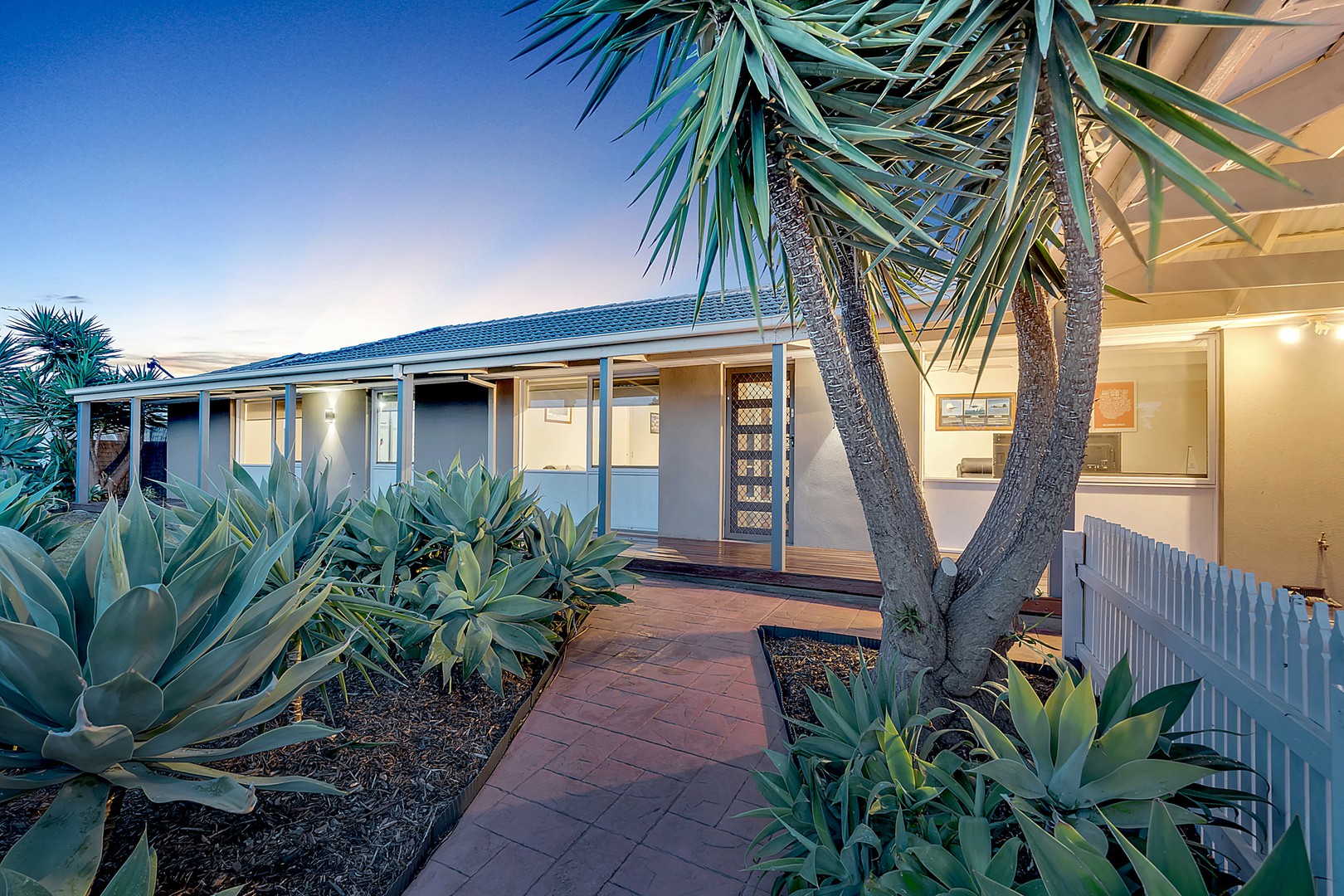 79 Banbury CrescentCraigieburn, VIC 3064, Craigieburn - Thumbnail 2