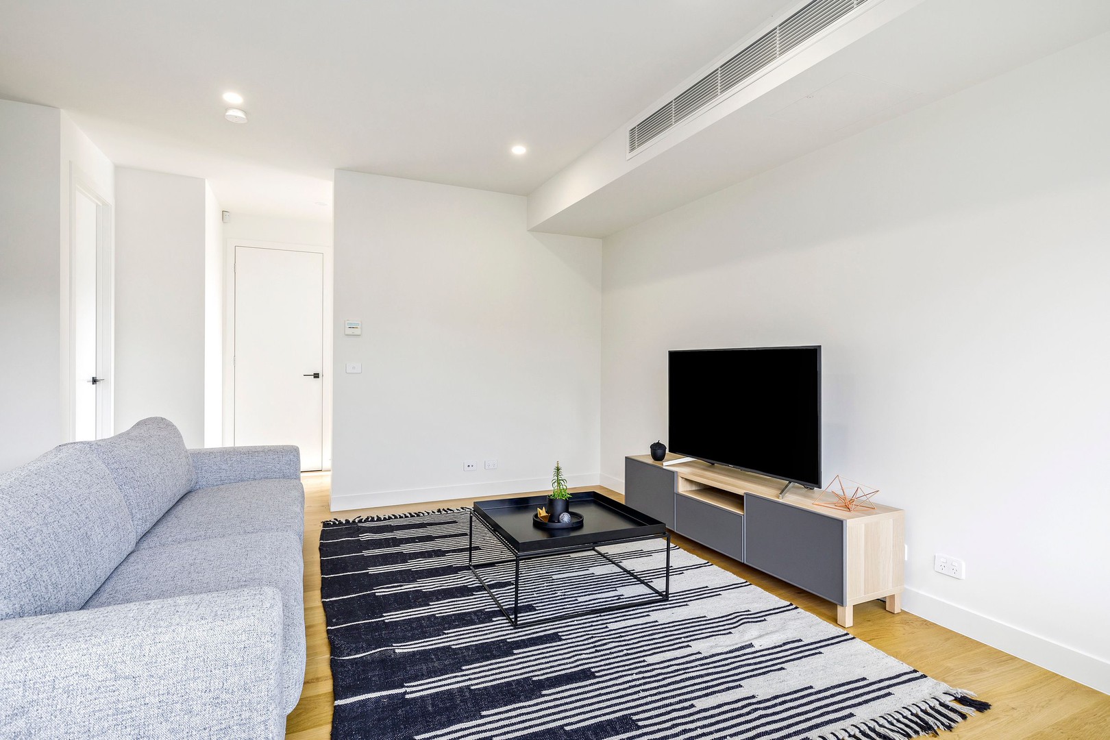 3/92 Bowes AvenueAirport West, VIC 3042, Airport West - Thumbnail 3