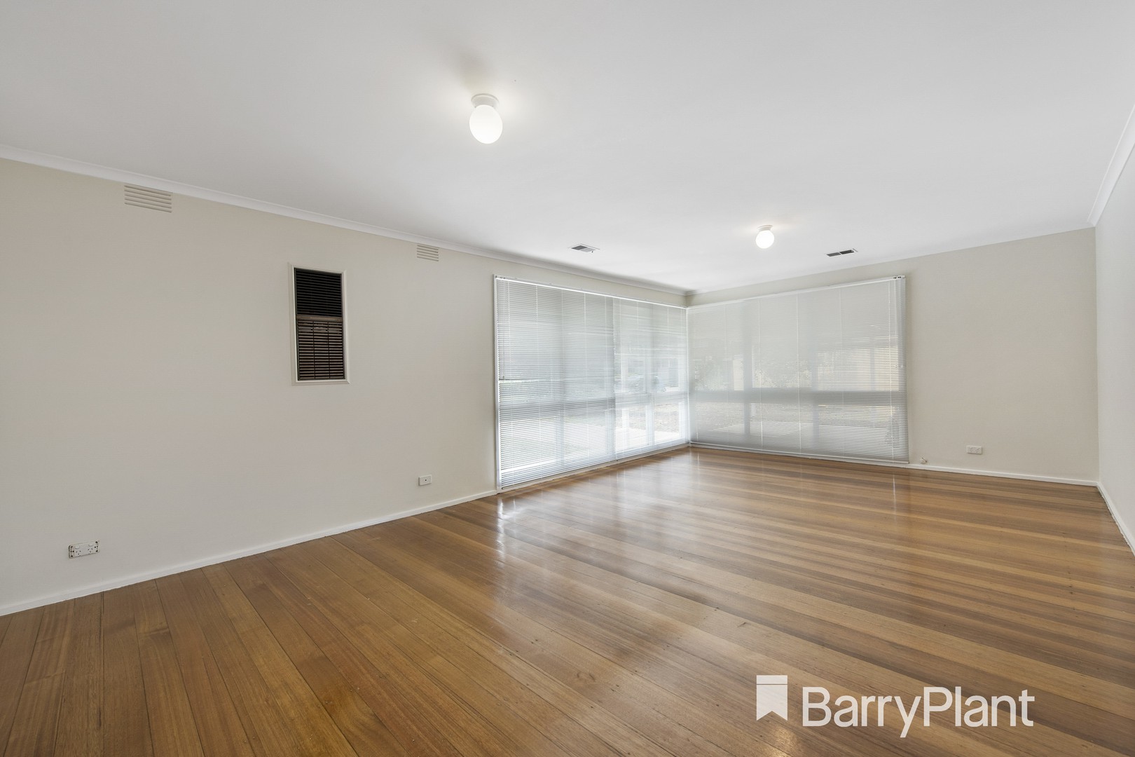 43 Rathdowne CircuitMelton West, VIC 3337, Melton West - Thumbnail 4
