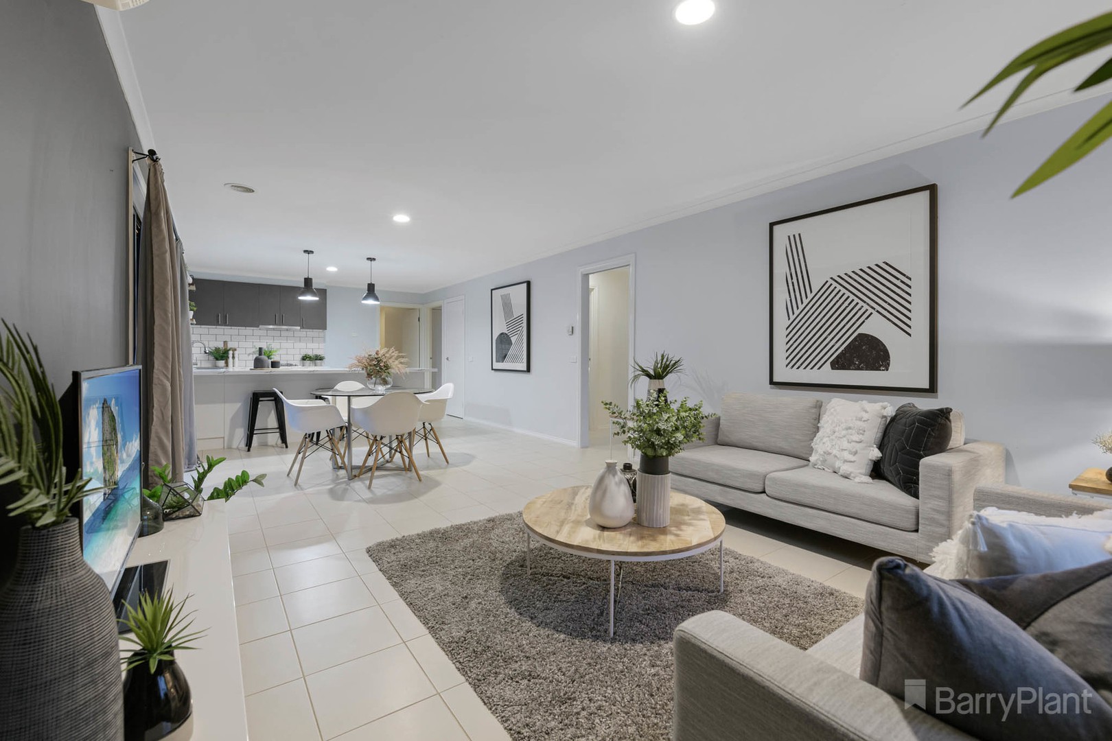 71 Leigh DrivePakenham, VIC 3810, Pakenham - Thumbnail 2