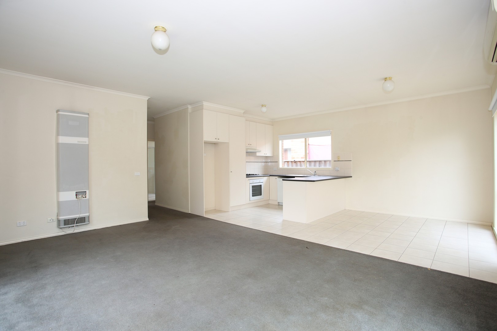 60 Springhill Drive, Cranbourne, VIC 3977 - Thumbnail 2 - 29/10/2020