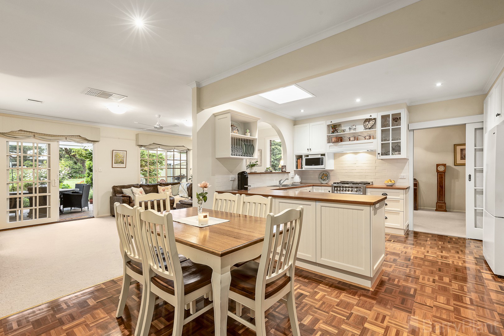 1 Maple CourtRingwood East, VIC 3135, Ringwood East - Thumbnail 4