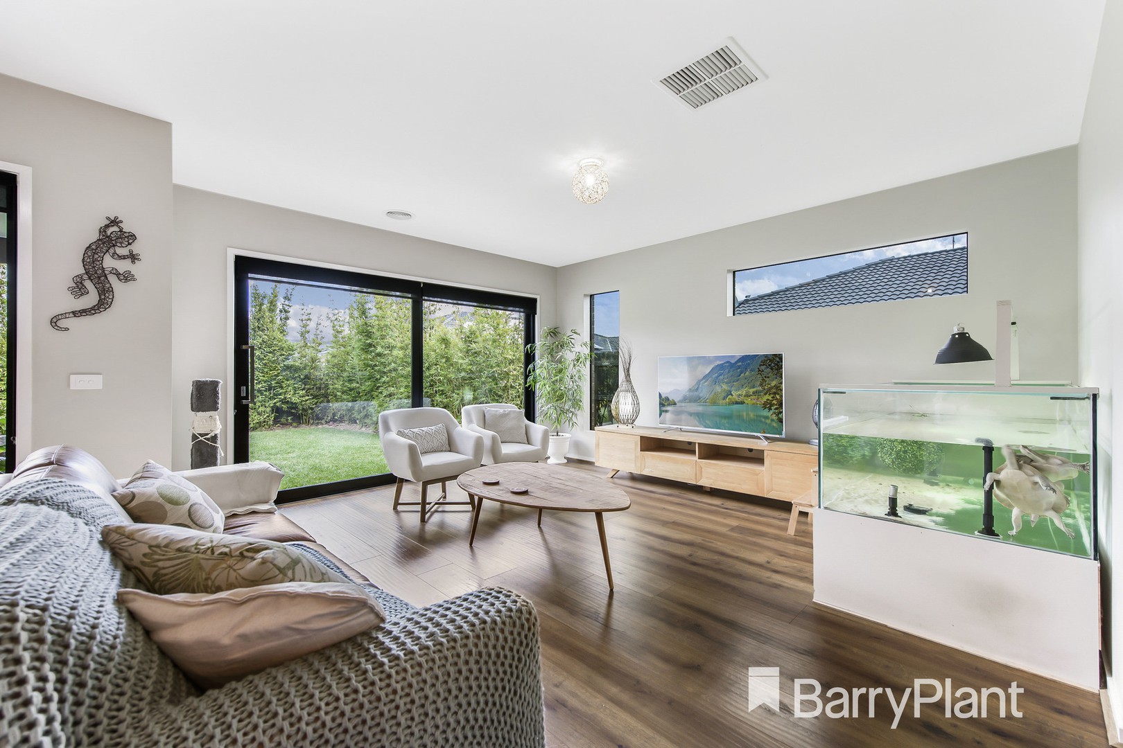 14 Horseman DriveMelton South, VIC 3338, Melton South - Thumbnail 5