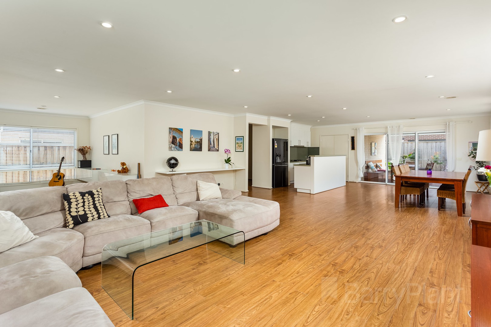 9 Waves Drive, Point Cook, VIC 3030 - Thumbnail 2 - 29/10/2020