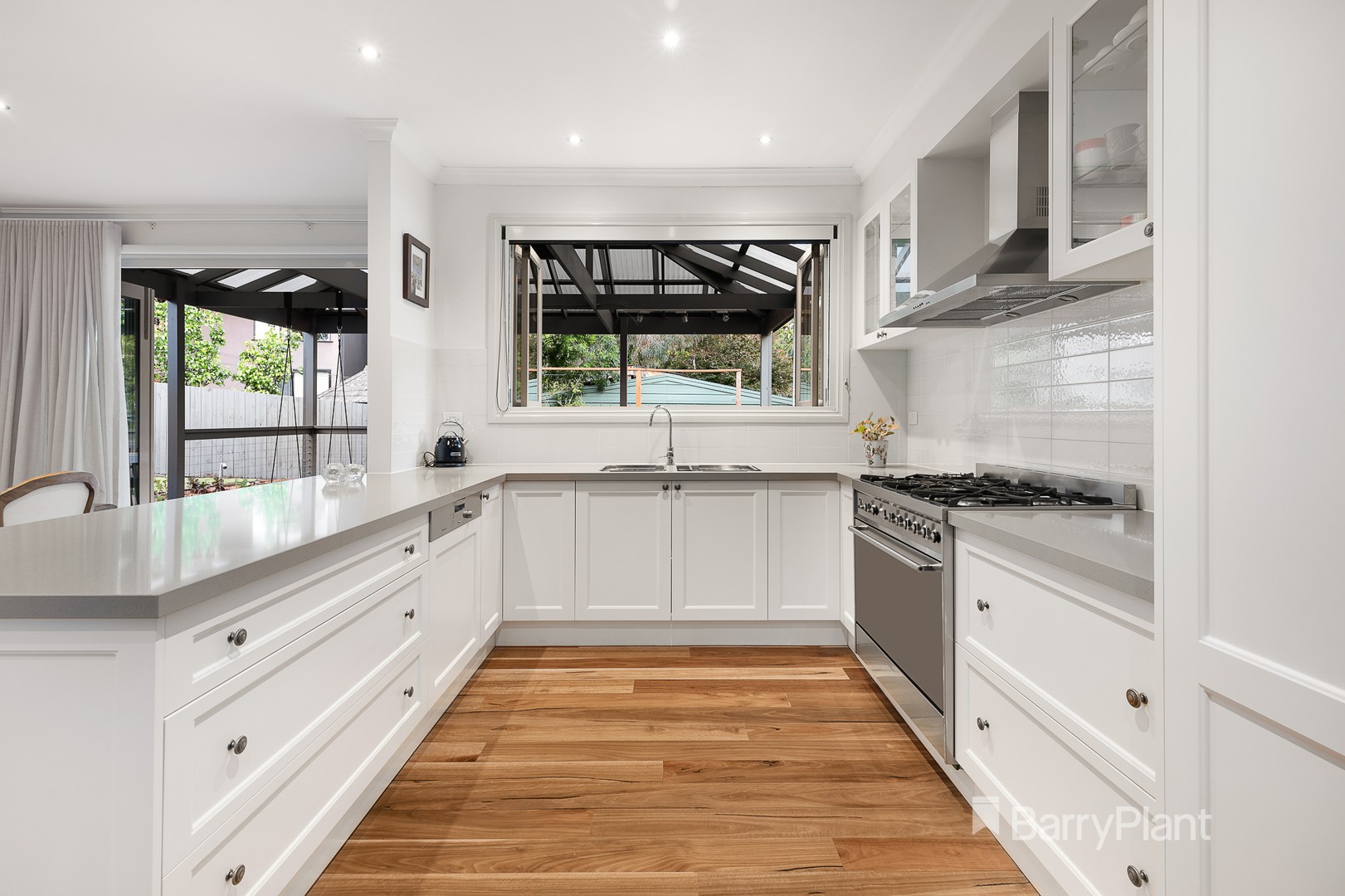 2/16 Raglan Road, Research, VIC 3095, Research - Thumbnail 6