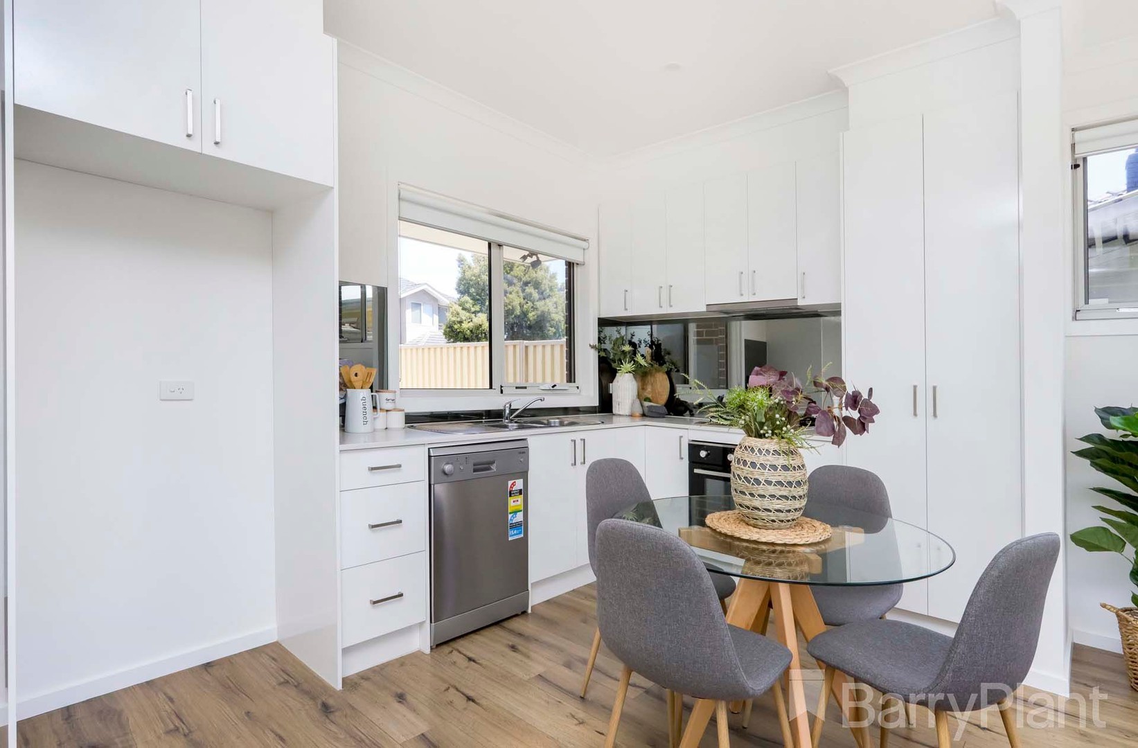 2a Sturt StreetSunshine, VIC 3020, Sunshine - Thumbnail 6