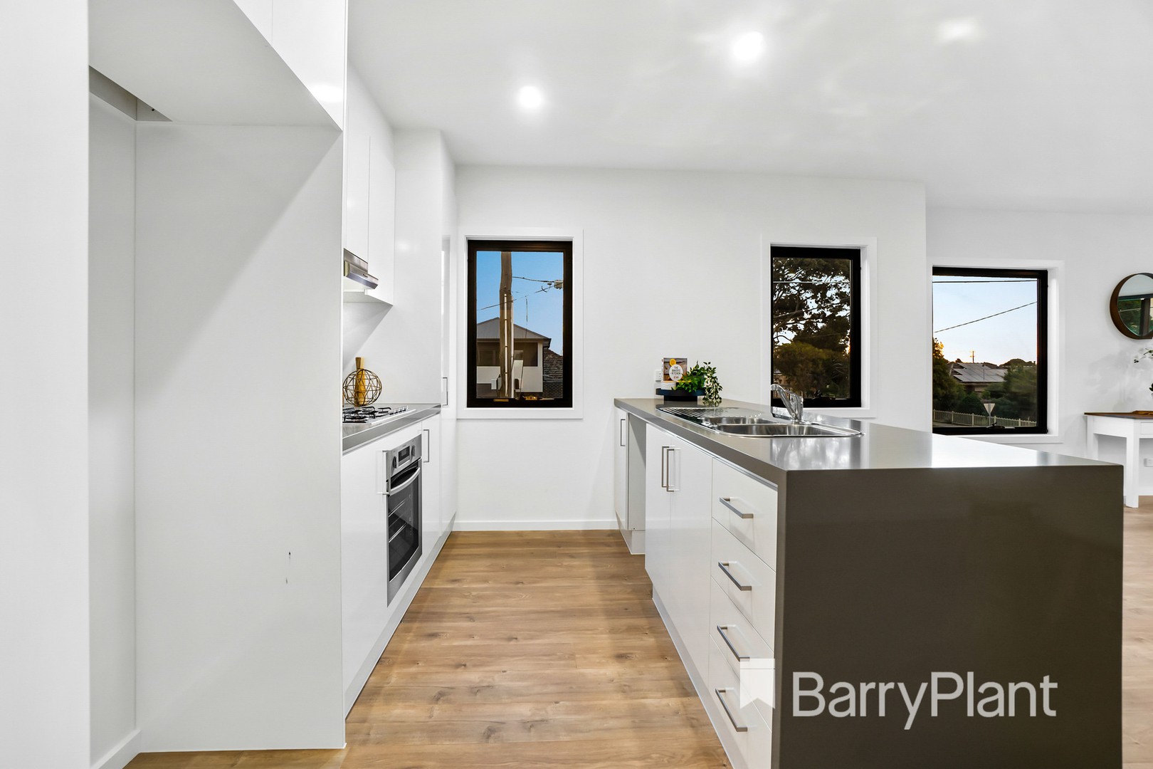 1/64 Conrad StreetSt Albans, VIC 3021, St Albans - Thumbnail 3