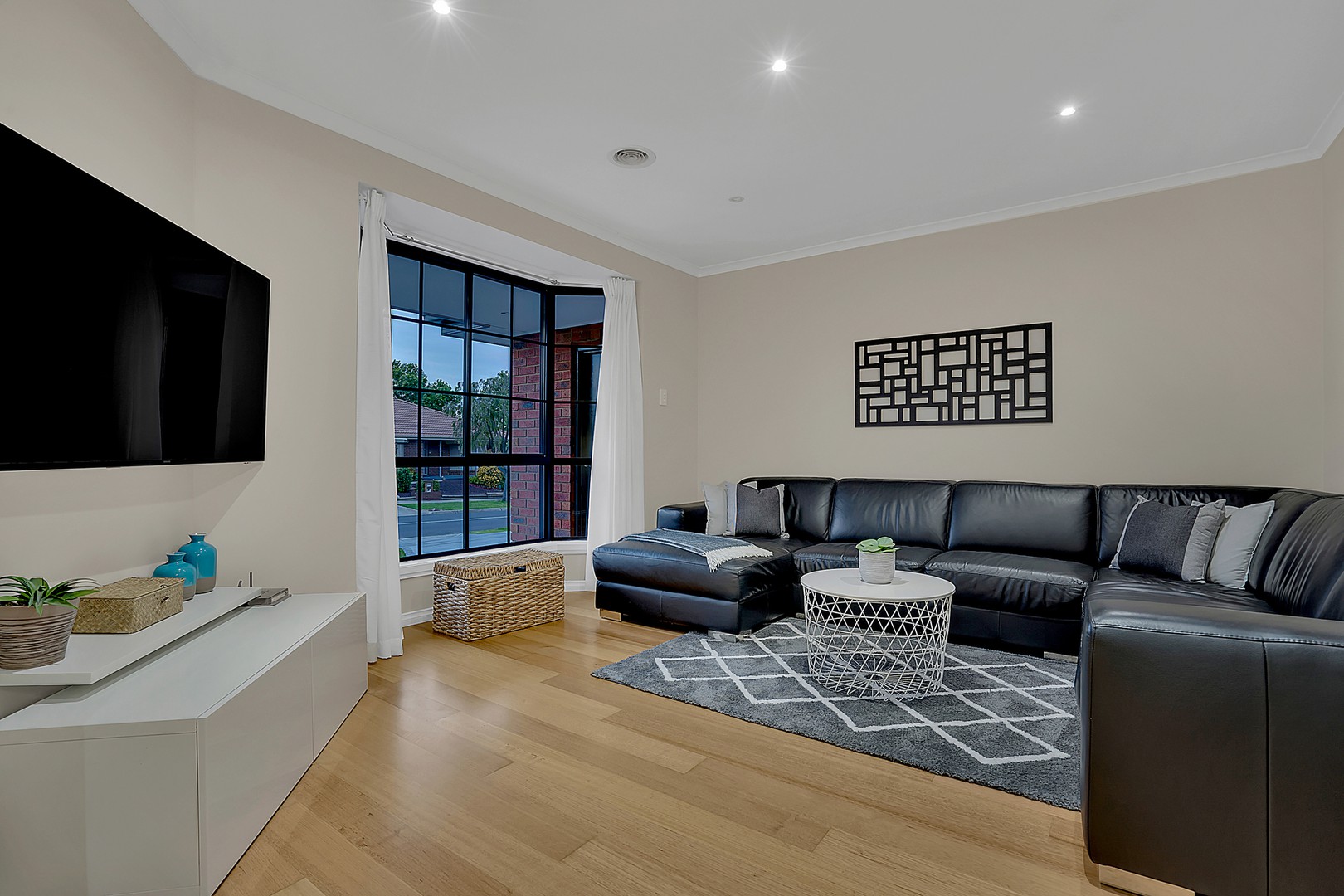 3 Pembroke CrescentCraigieburn, VIC 3064, Craigieburn - Thumbnail 3
