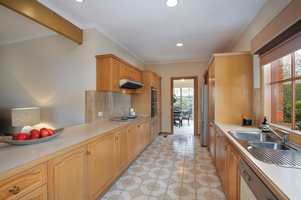 14 Conway Crescent, Balwyn, VIC 3103 - Thumbnail 2 - 02/11/2020