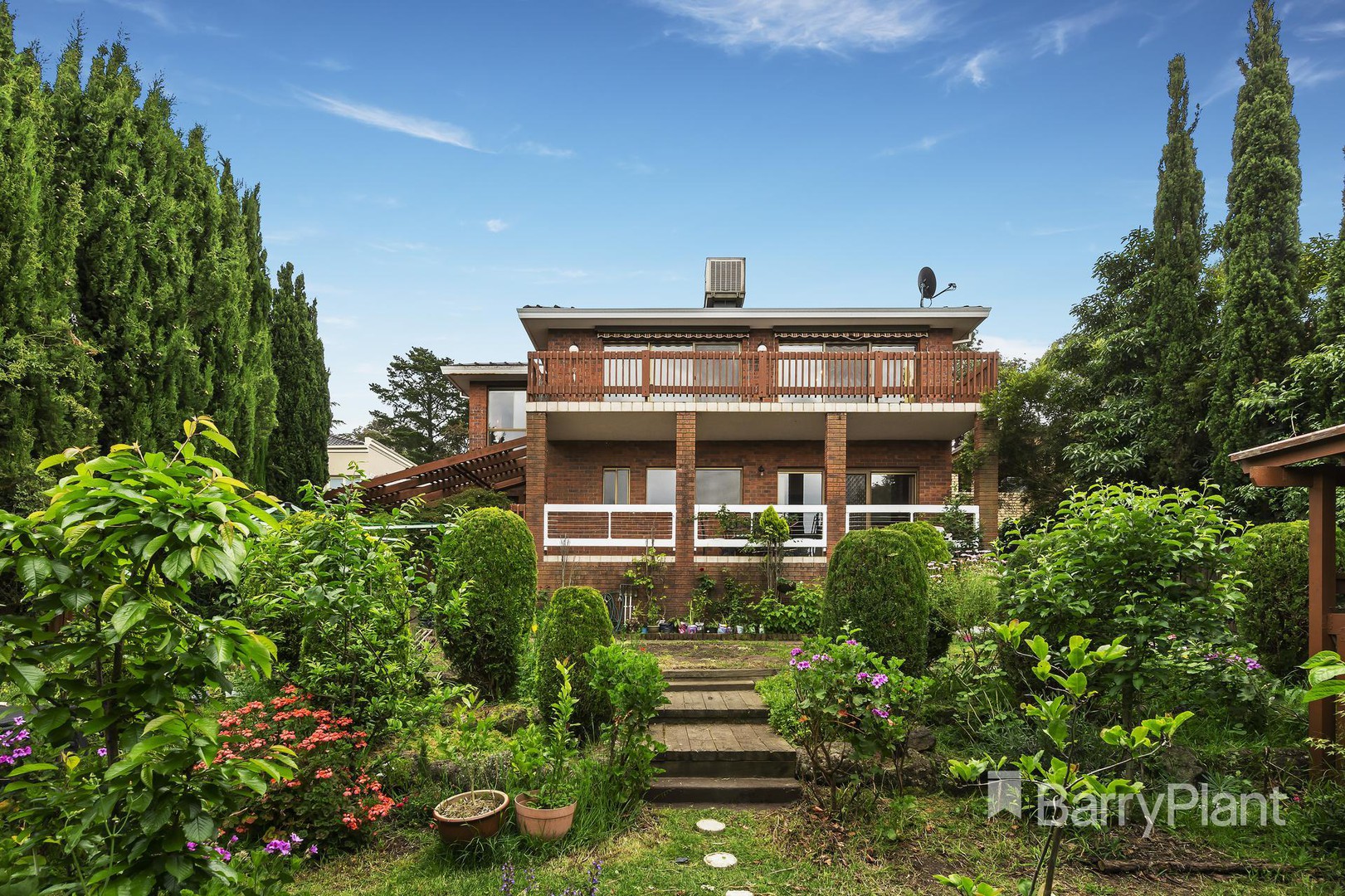 62 Manatunga CircuitGreensborough, VIC 3088, Greensborough - Thumbnail 2