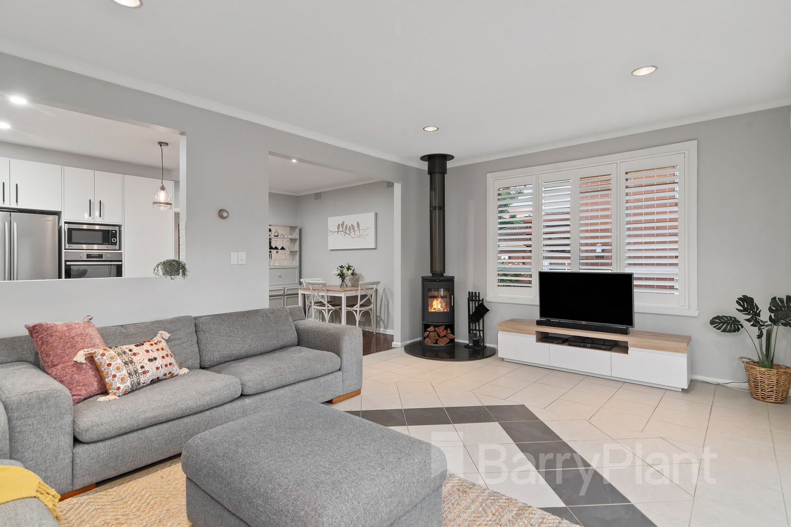 41 Pentlowe RoadWantirna South, VIC 3152, Wantirna South - Thumbnail 2