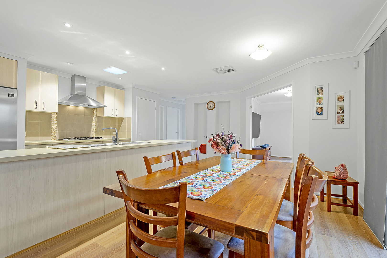 48 Kinglake CrescentCraigieburn, VIC 3064, Craigieburn - Thumbnail 3