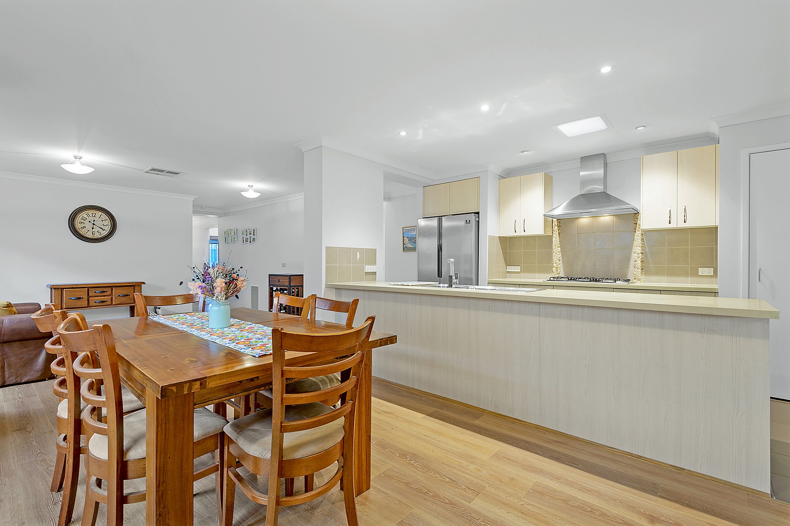 48 Kinglake CrescentCraigieburn, VIC 3064, Craigieburn - Thumbnail 5