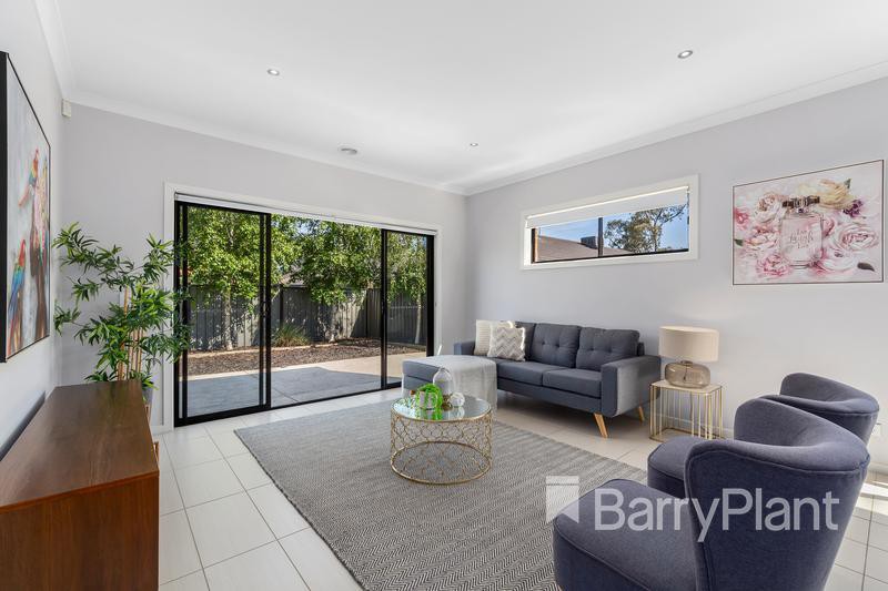 38 Donnelly CircuitSouth Morang, VIC 3752, South Morang - Thumbnail 3