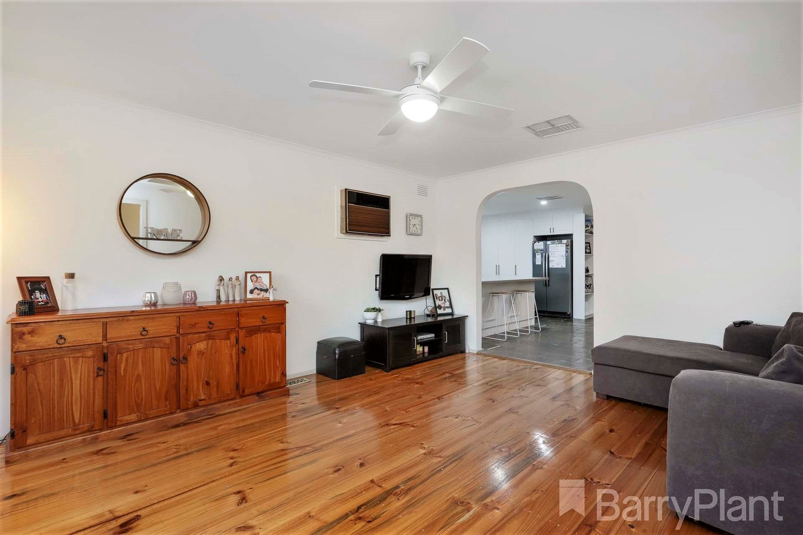 6 Beckington PlaceCraigieburn, VIC 3064, Craigieburn - Thumbnail 3