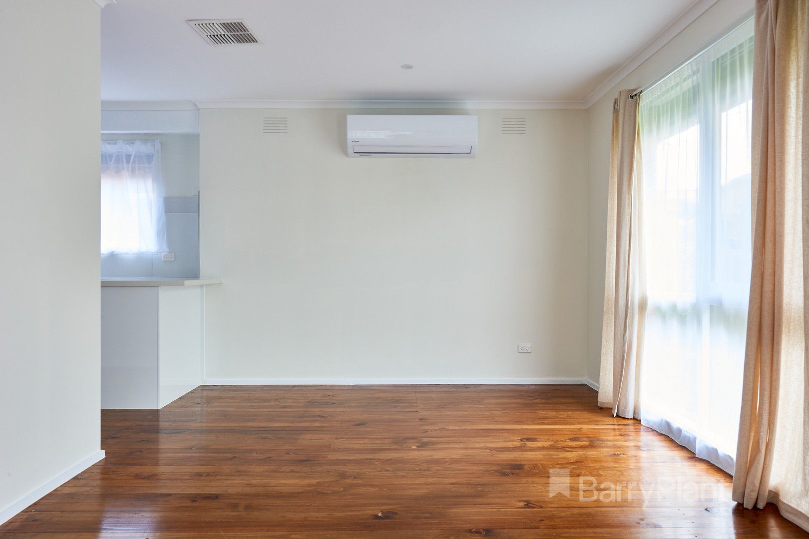2 Clay CourtNoble Park North, VIC 3174, Noble Park North - Thumbnail 4