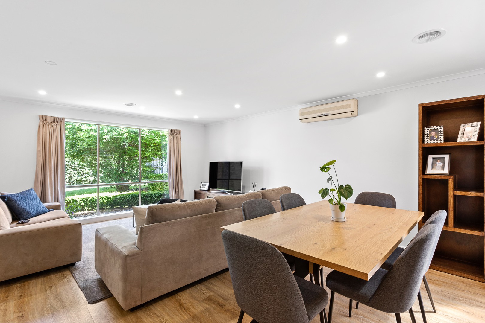 8 Confait CourtBerwick, VIC 3806, Berwick - Thumbnail 4
