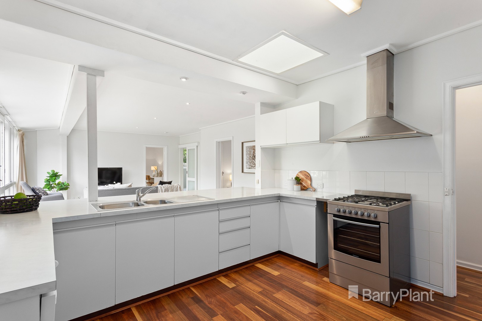18 Elliott CrescentDingley Village, VIC 3172, Dingley Village - Thumbnail 4