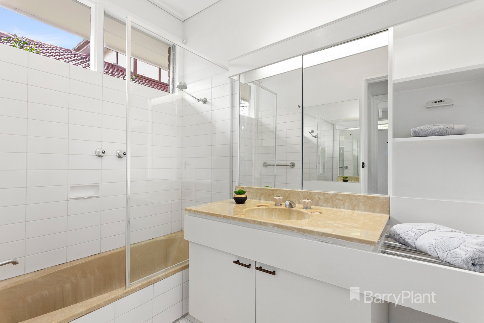 18 Elliott CrescentDingley Village, VIC 3172, Dingley Village - Thumbnail 8