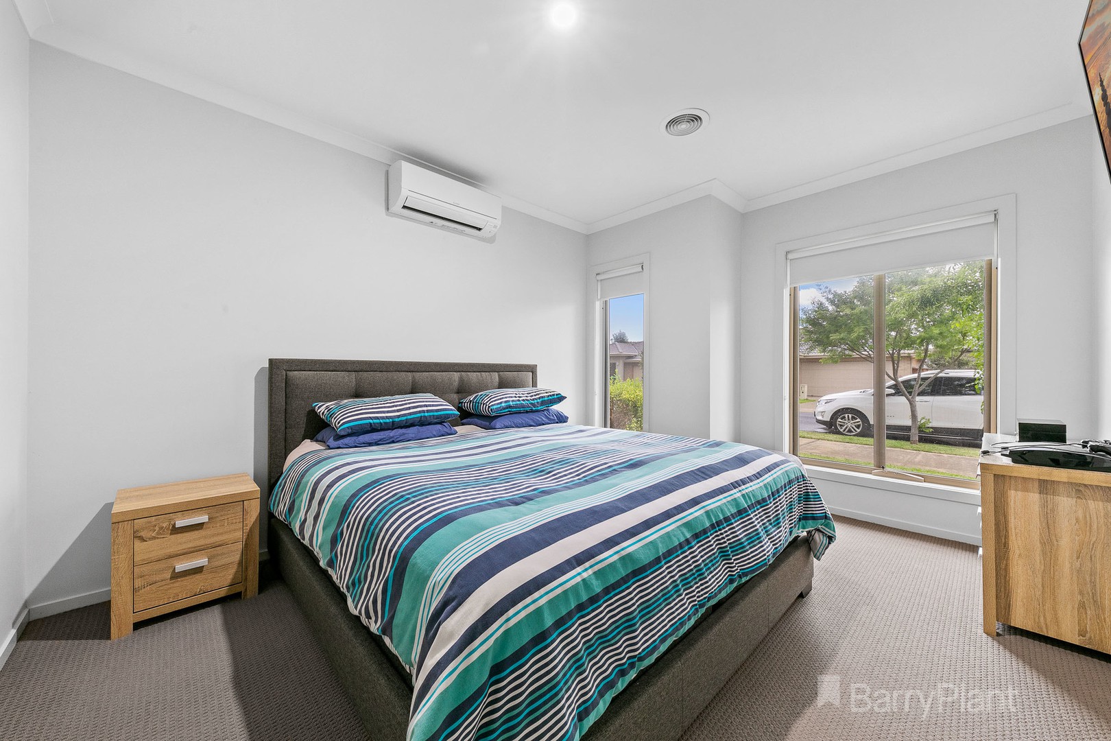 17 Warrego CircuitSandhurst, VIC 3977, Sandhurst - Thumbnail 5