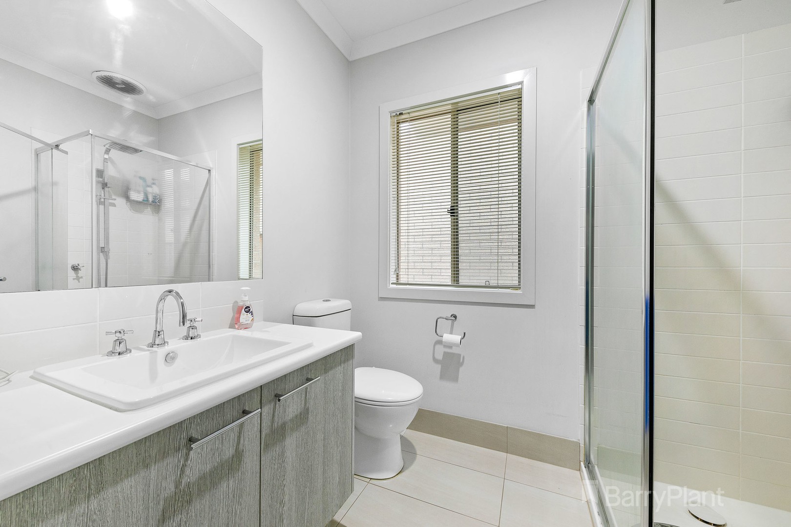 17 Warrego CircuitSandhurst, VIC 3977, Sandhurst - Thumbnail 7