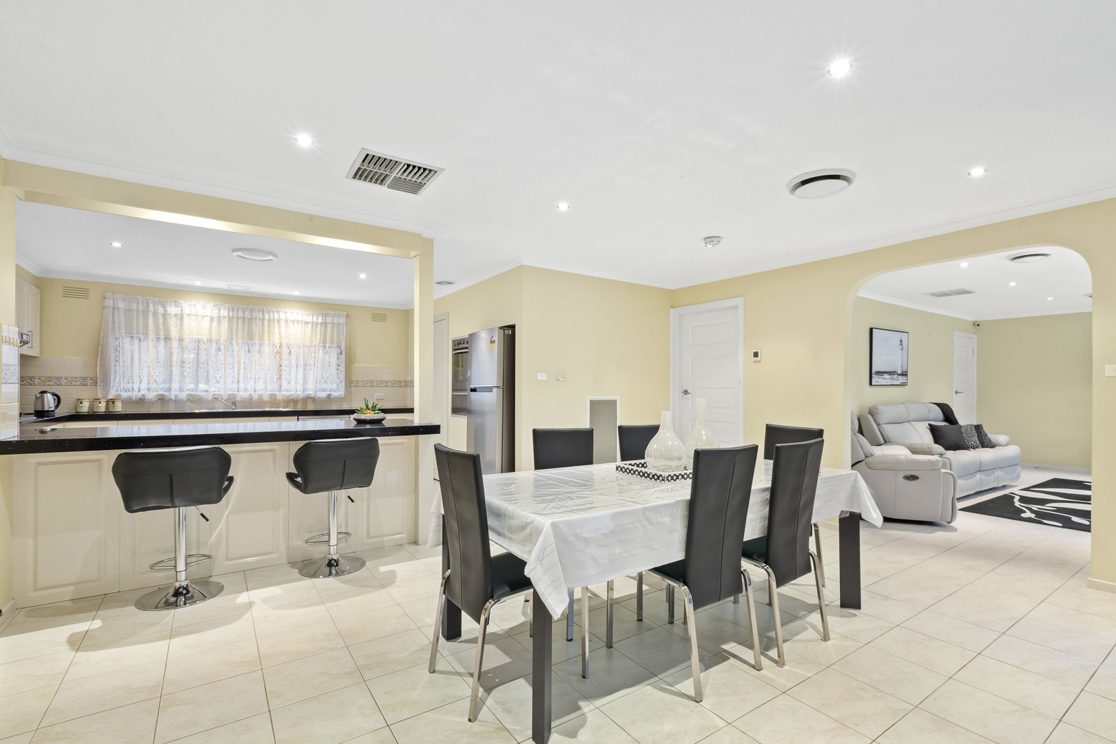 6 Lady Nelson WayTaylors Lakes, VIC 3038, Taylors Lakes - Thumbnail 4