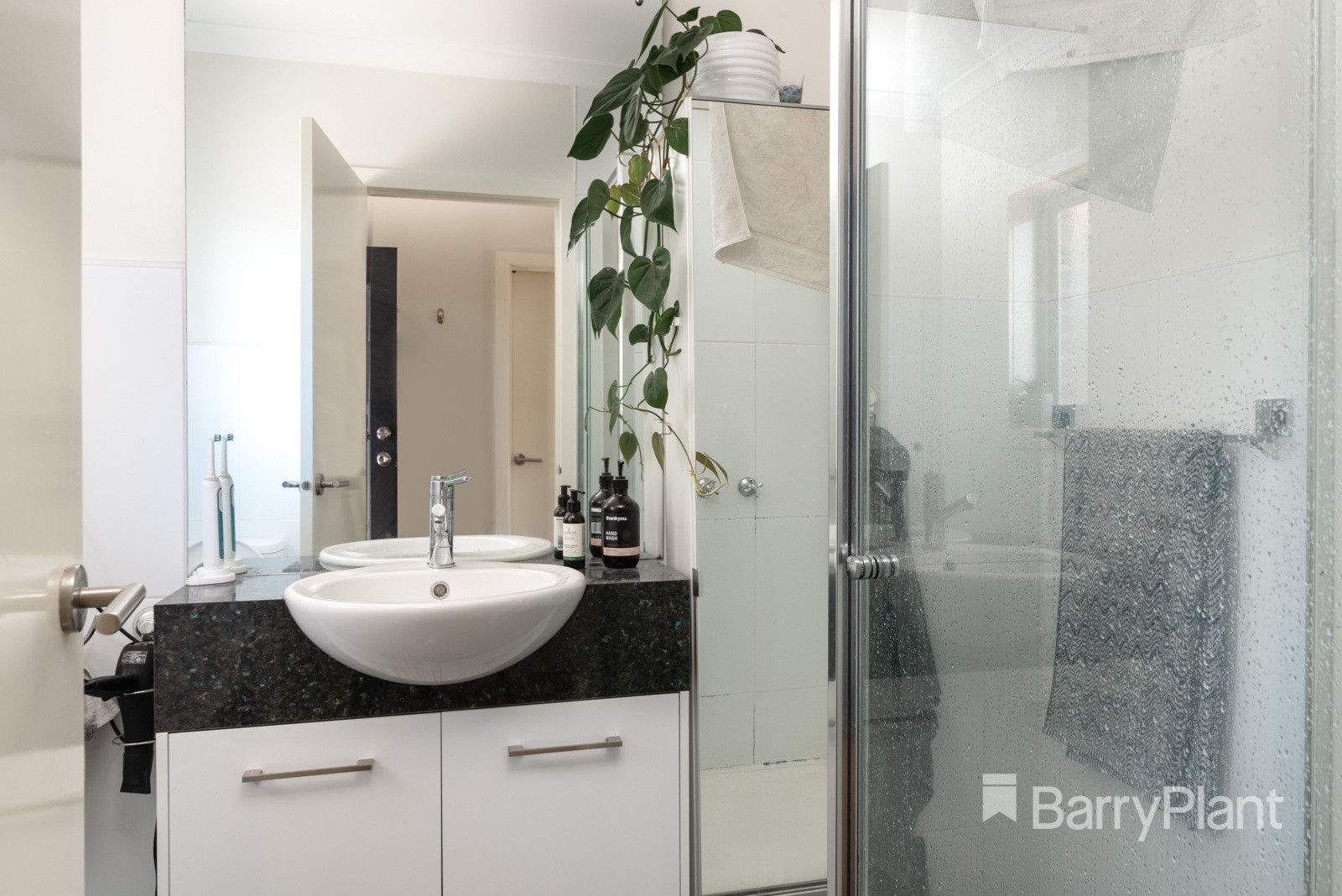 2/19 Leonard AvenueGlenroy, VIC 3046, Glenroy - Thumbnail 6