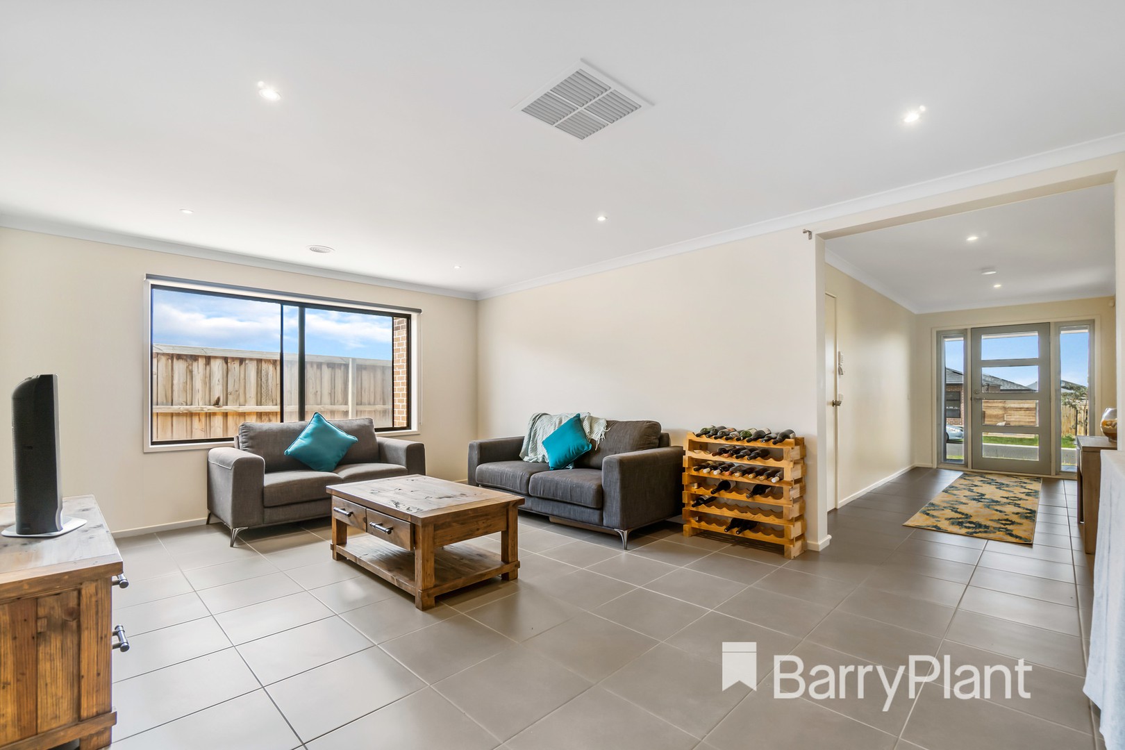 41 Honeycomb AvenueManor Lakes, VIC 3024, Manor Lakes - Thumbnail 2