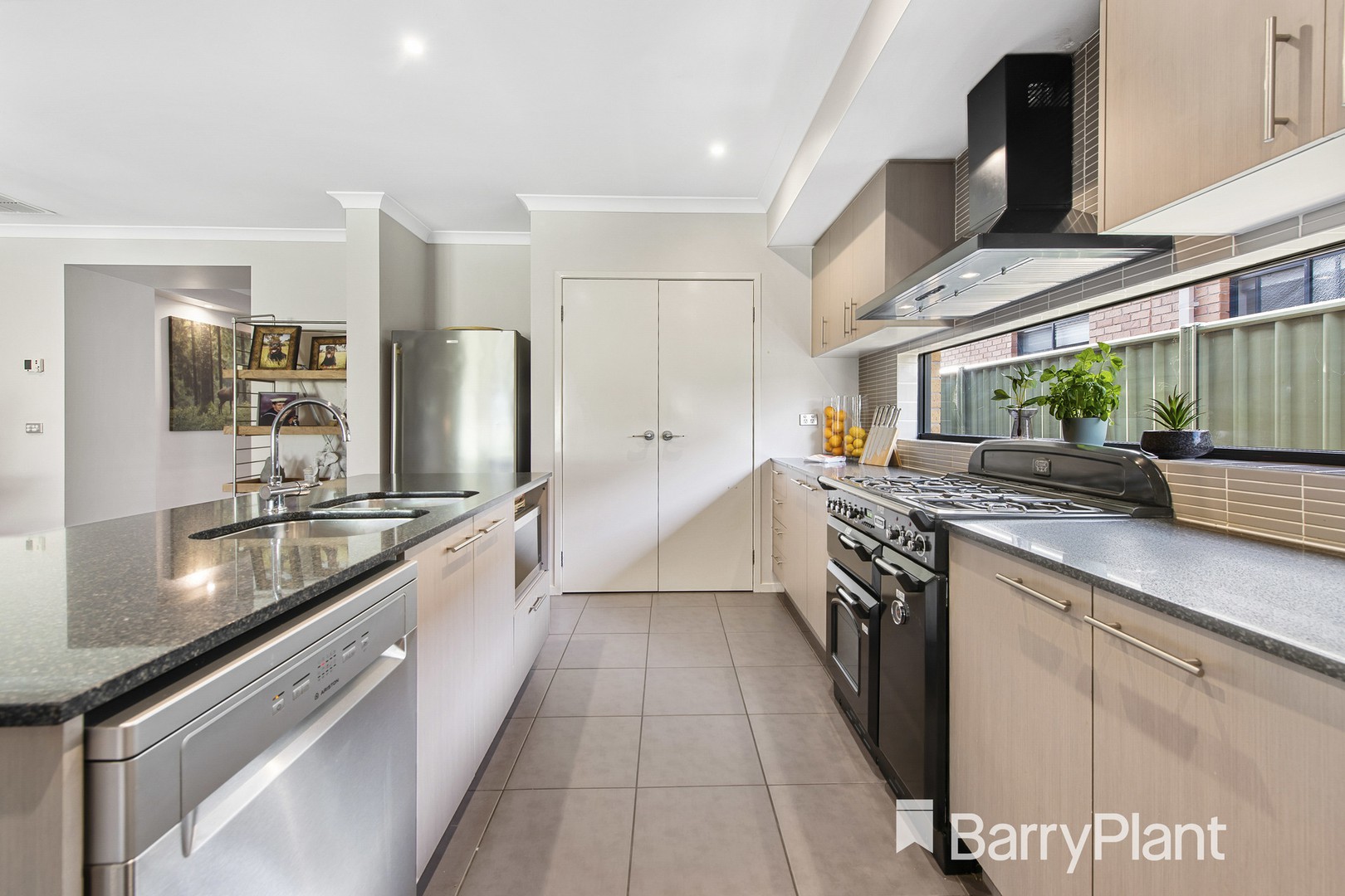 109 Vaughan ChaseWyndham Vale, VIC 3024, Wyndham Vale - Thumbnail 2