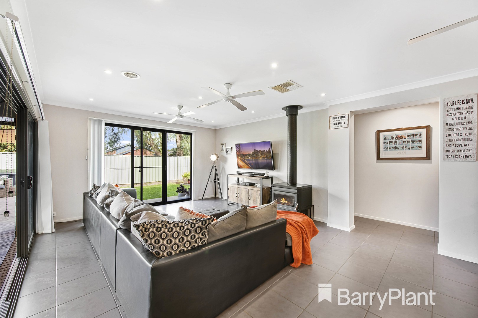 109 Vaughan ChaseWyndham Vale, VIC 3024, Wyndham Vale - Thumbnail 4