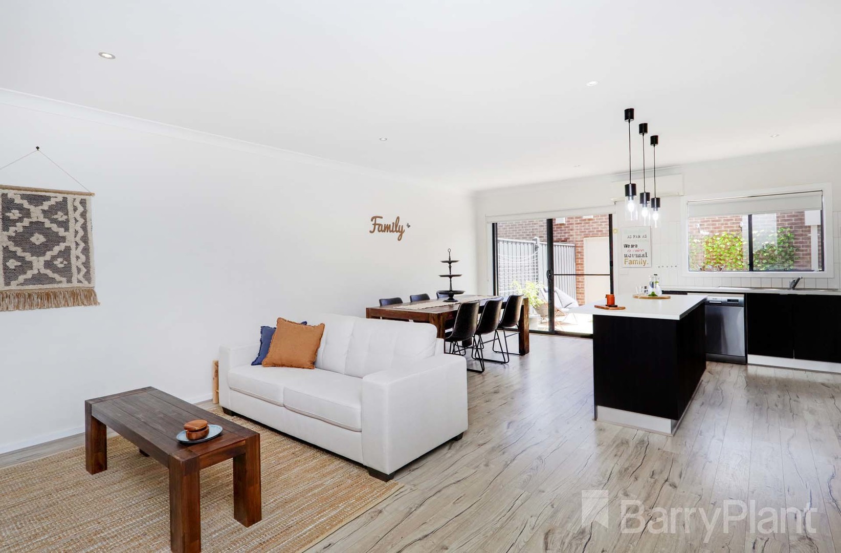 20 Rosette ParadeMickleham, VIC 3064, Mickleham - Thumbnail 4