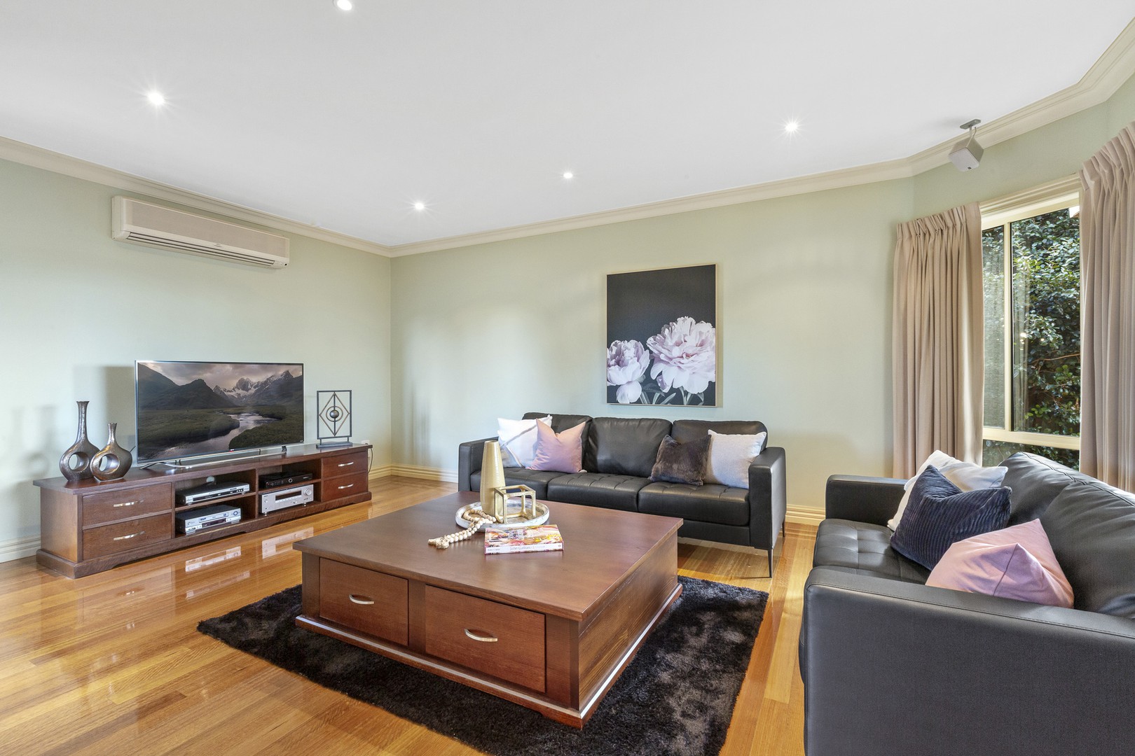 16 Cunningham CourtTaylors Lakes, VIC 3038, Taylors Lakes - Thumbnail 4