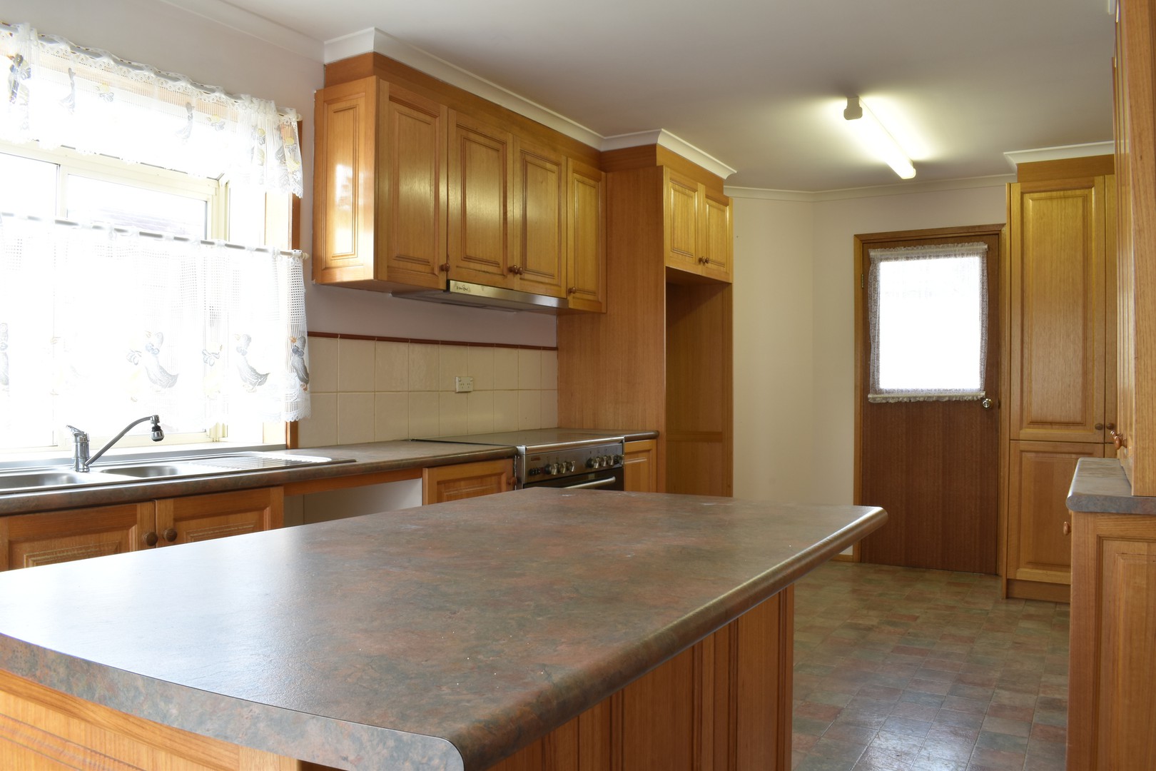 70 Duffy Street, Epping, VIC 3076 - Thumbnail 1 - 11/11/2020