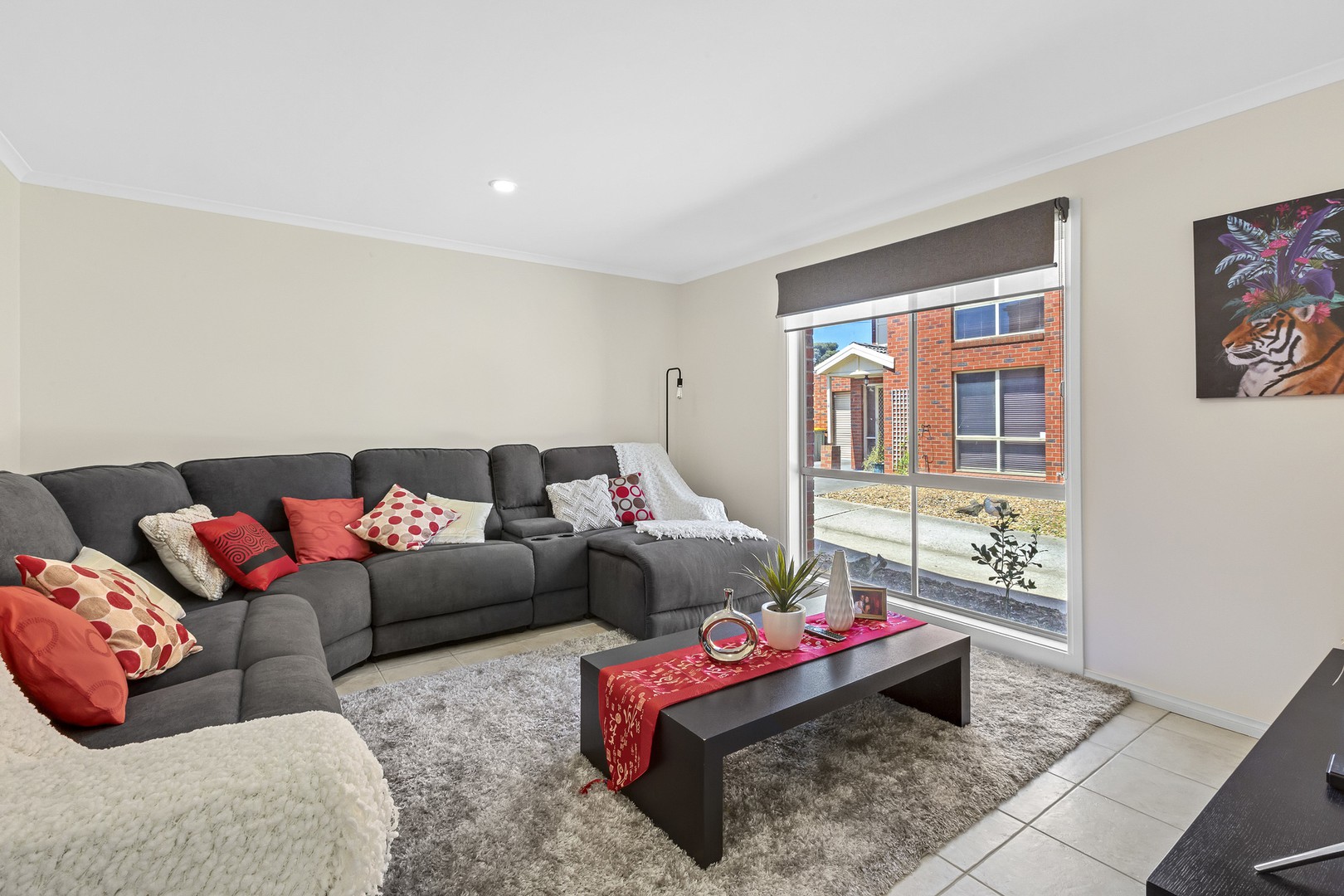 66 Village AvenueTaylors Lakes, VIC 3038, Taylors Lakes - Thumbnail 2